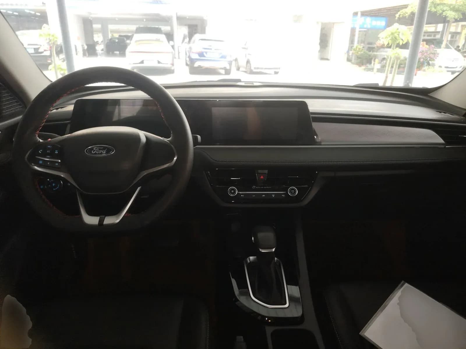 Thumbnail - Ford Escort 1.5L AT Platinum condition photo 10