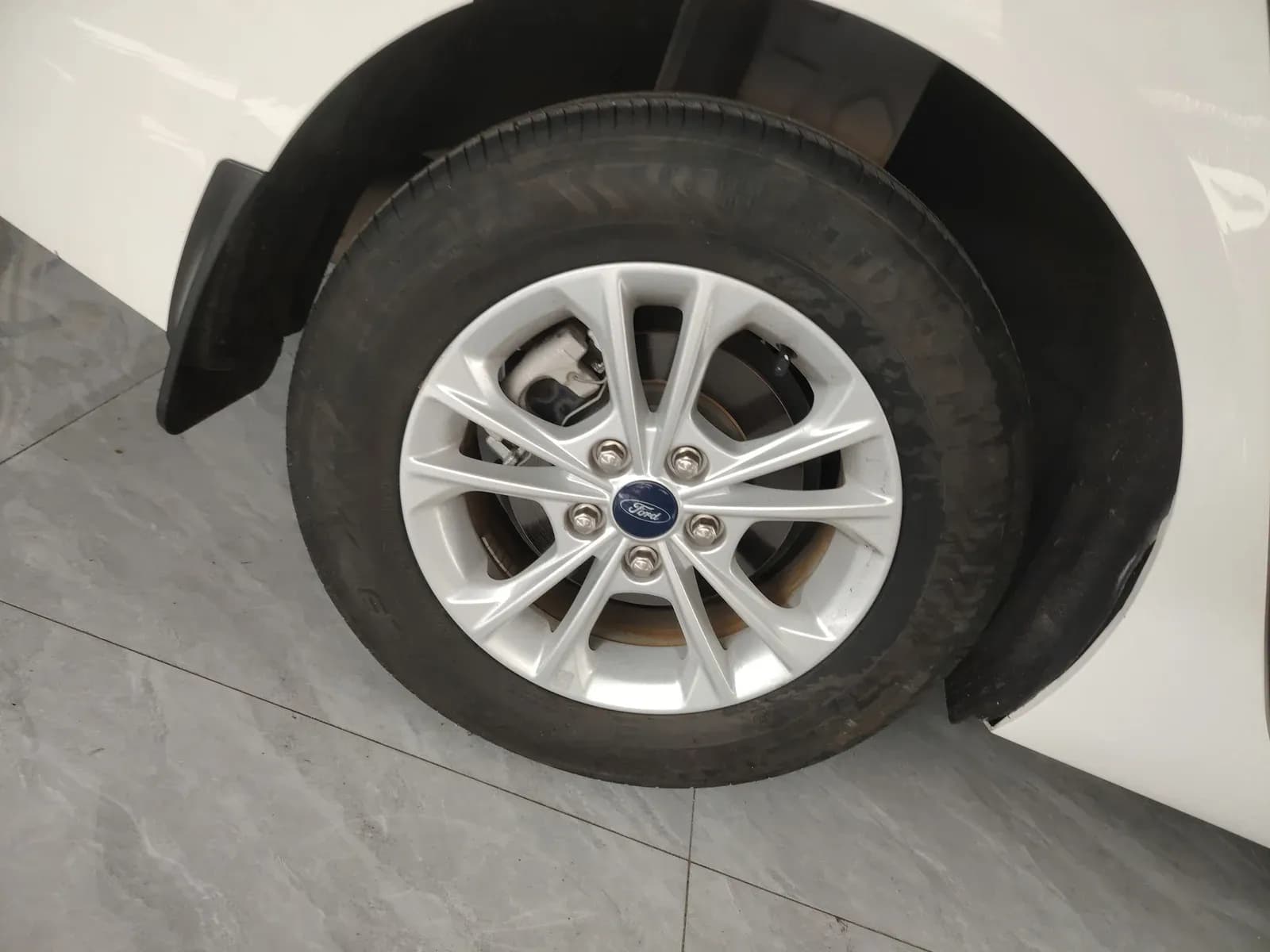 Thumbnail - Ford Escort 1.5L AT Platinum condition photo 9