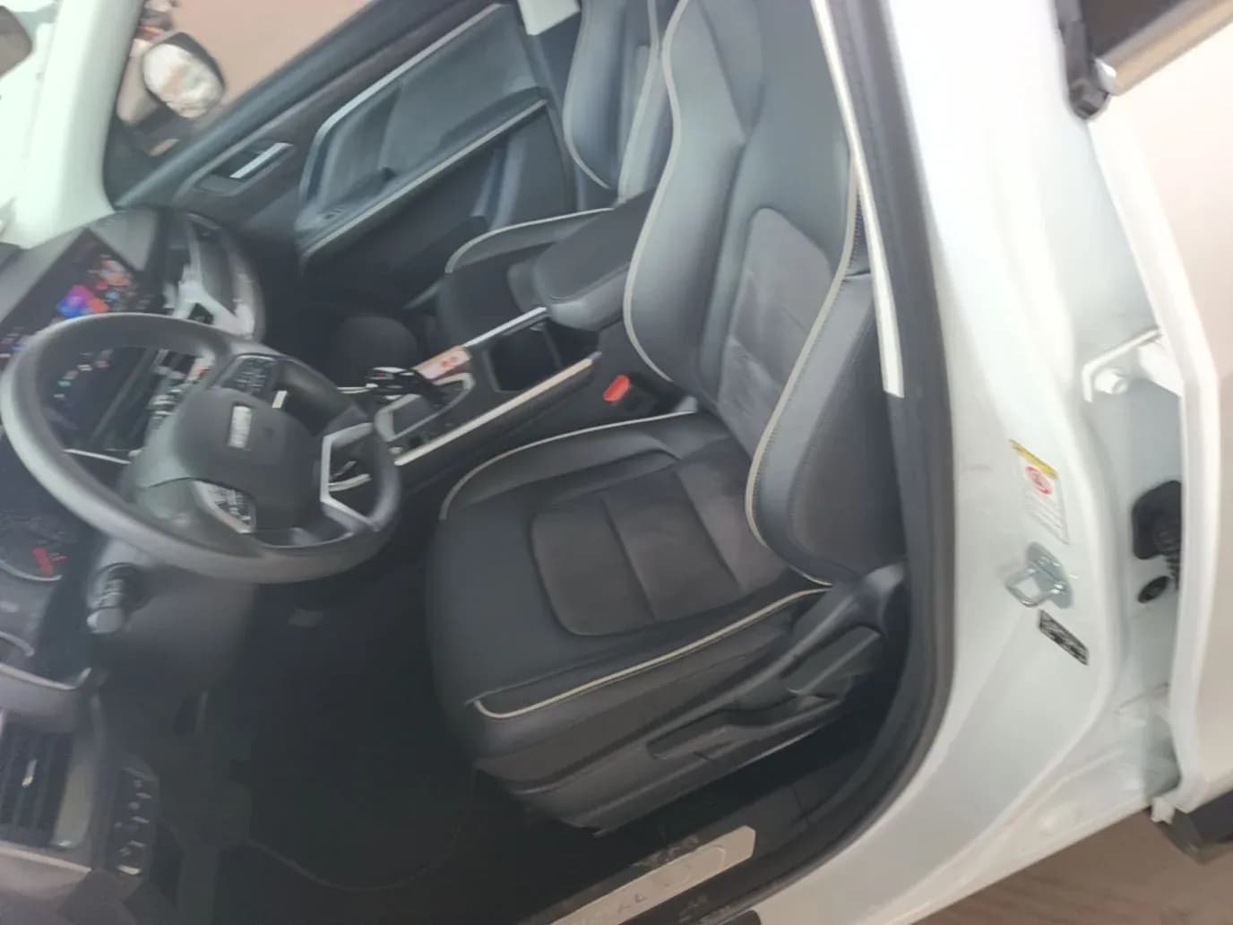 Thumbnail - Haval H6 Guochao 1.5T DCT Urban condition photo 18