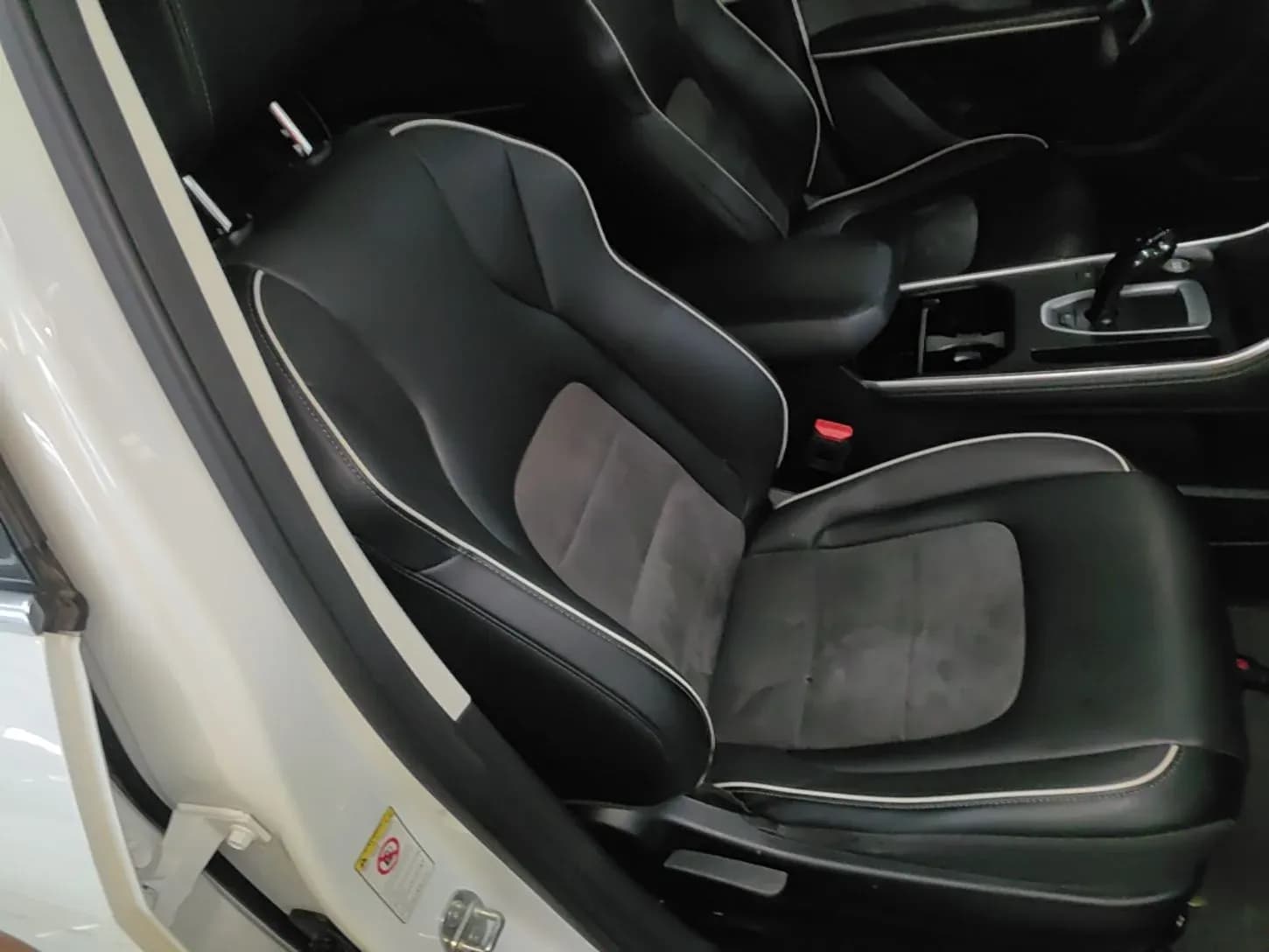 Thumbnail - Haval H6 Guochao 1.5T DCT Urban condition photo 23