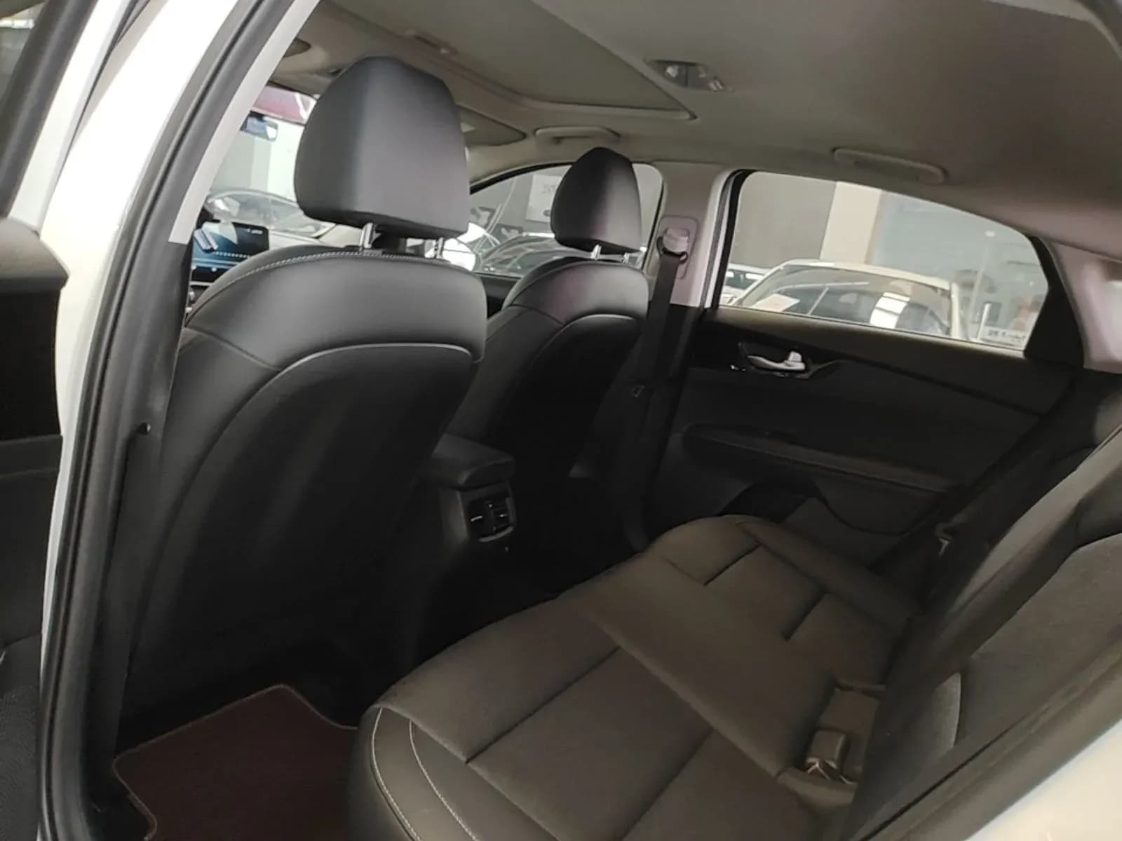 Thumbnail - Kia K3 1.5L CVT Fashion condition photo 12