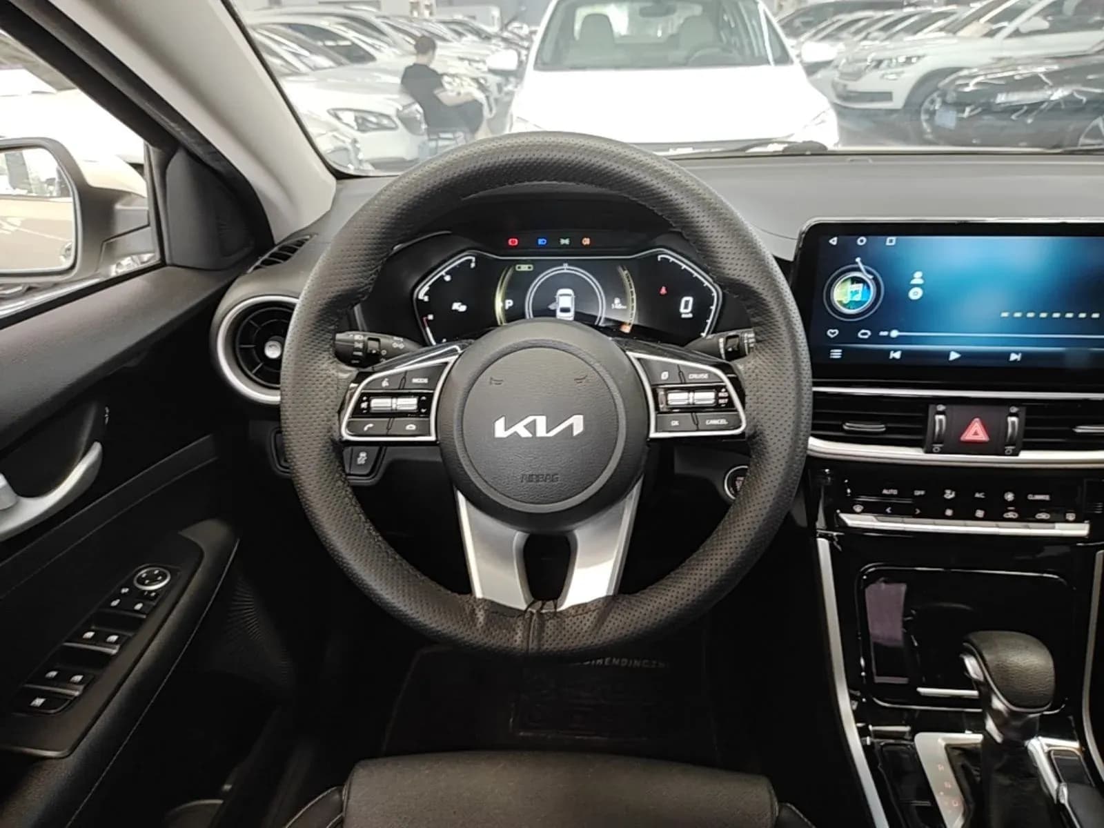 Thumbnail - Kia K3 1.5L CVT Fashion condition photo 14