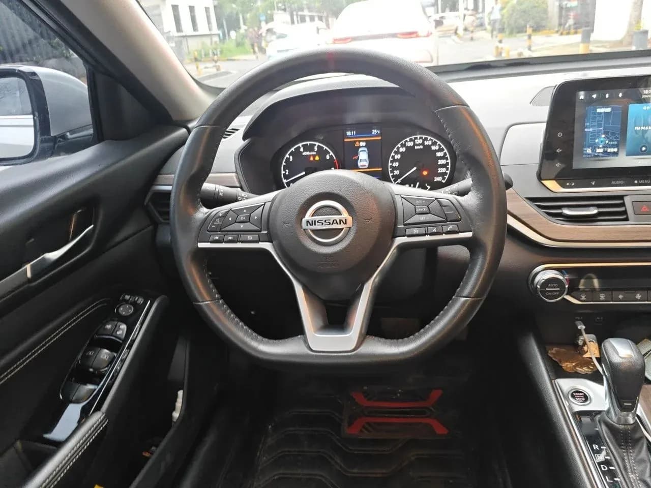 Thumbnail - Nissan Teana 2.0L XL Comfort condition photo 11