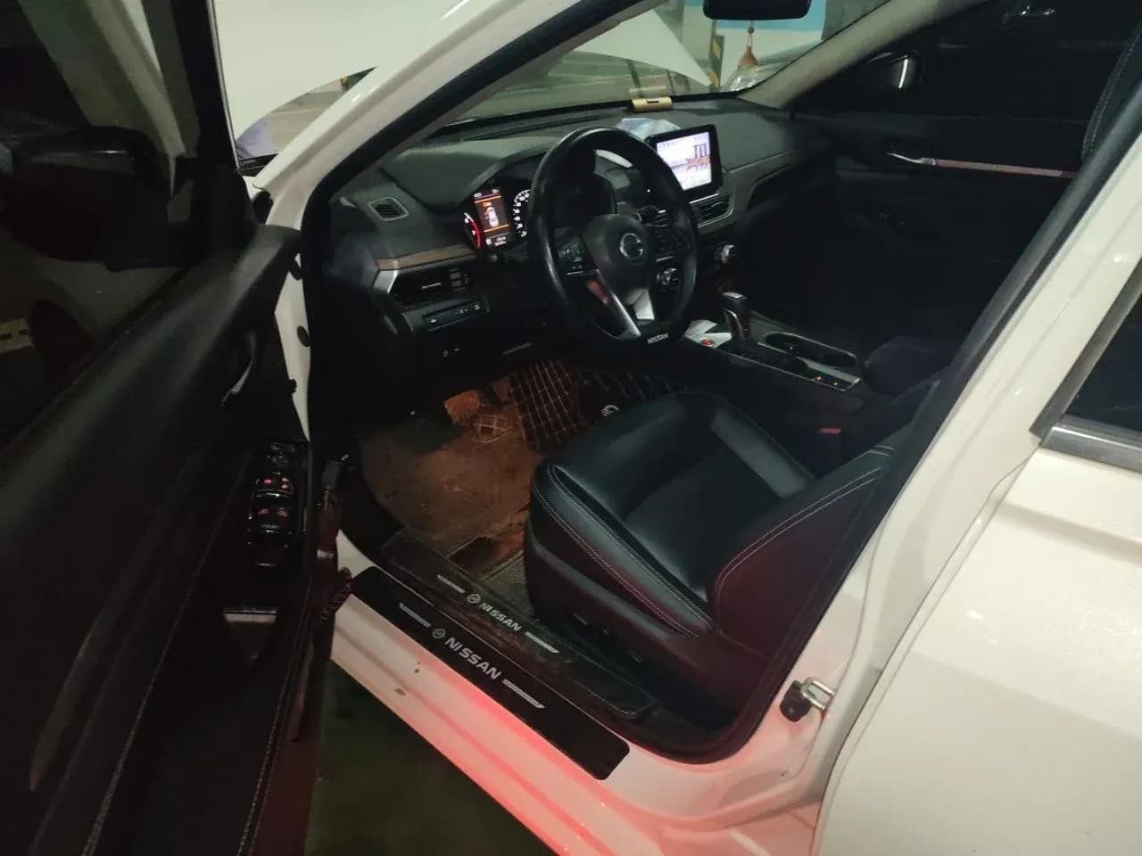 Thumbnail - Nissan Teana 2.0L XL Comfort condition photo 17