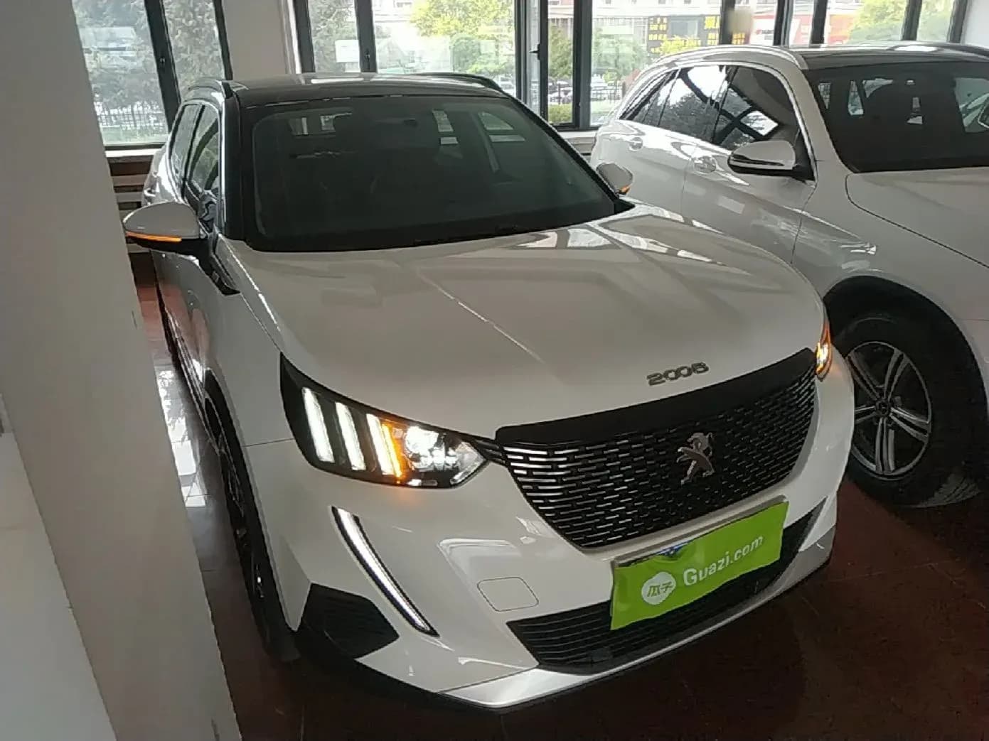 Thumbnail - Peugeot 2008 230THP The One condition photo 3