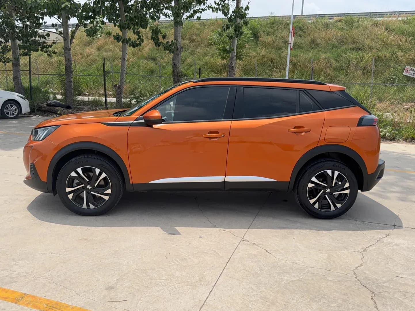 Thumbnail - Peugeot 2008 230THP The One condition photo 6