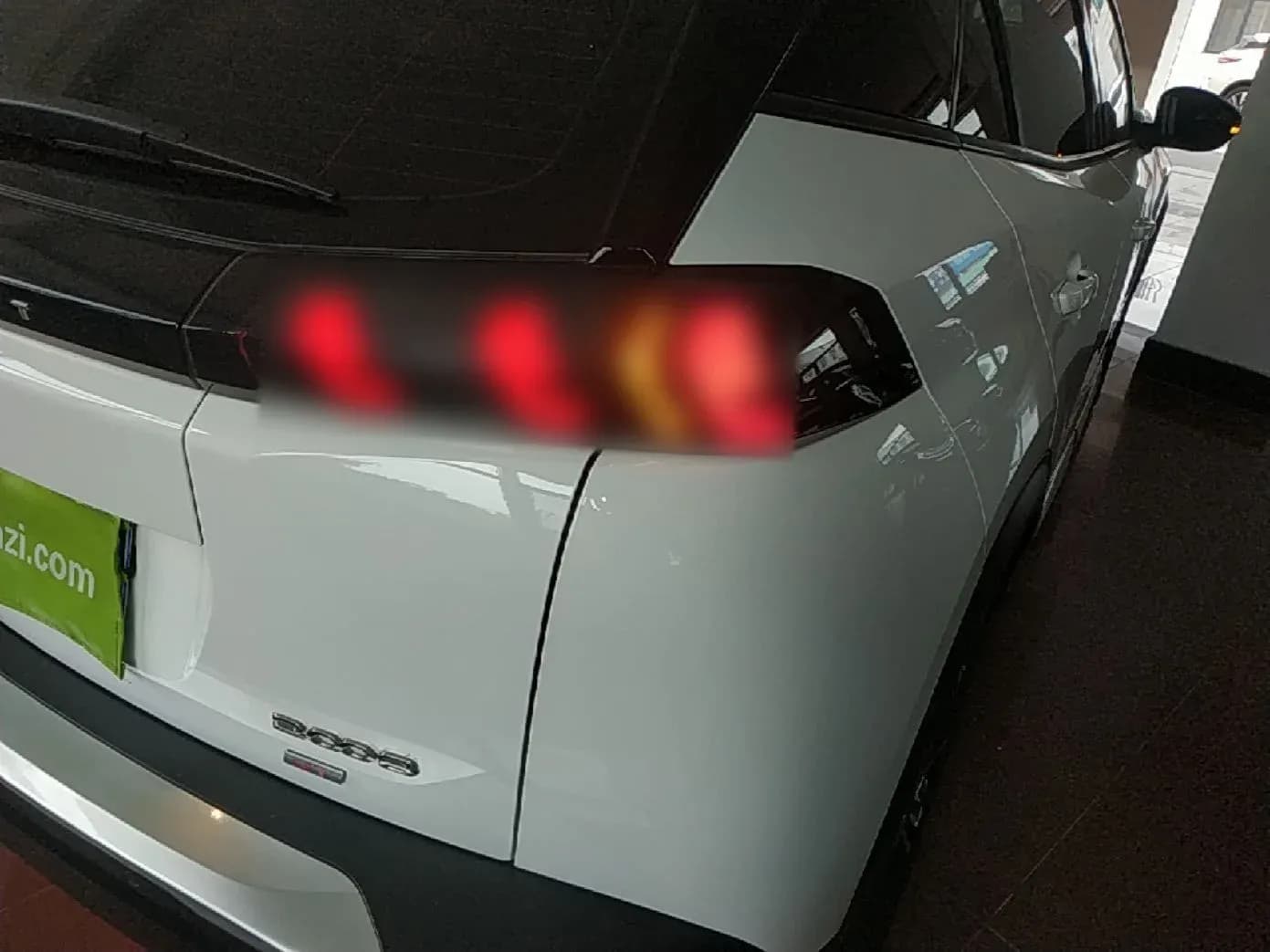 Thumbnail - Peugeot 2008 230THP The One condition photo 7