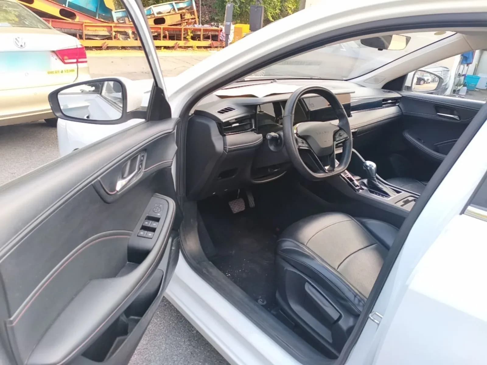 Thumbnail - Roewe i5 1.5L CVT Premium condition photo 11