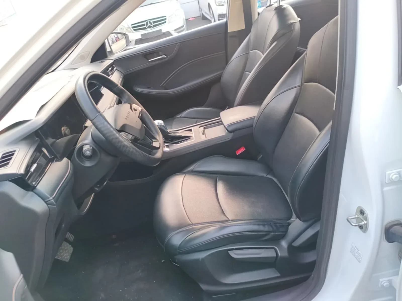 Thumbnail - Roewe i5 1.5L CVT Premium condition photo 18