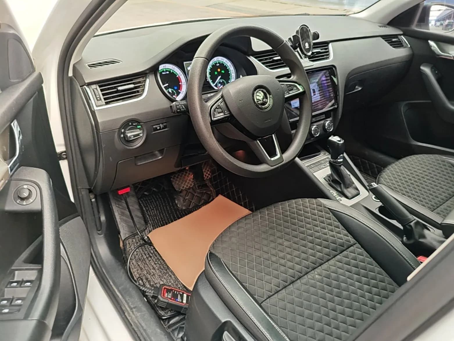 Thumbnail - Skoda Octavia TSI230 DSG Luxury condition photo 11