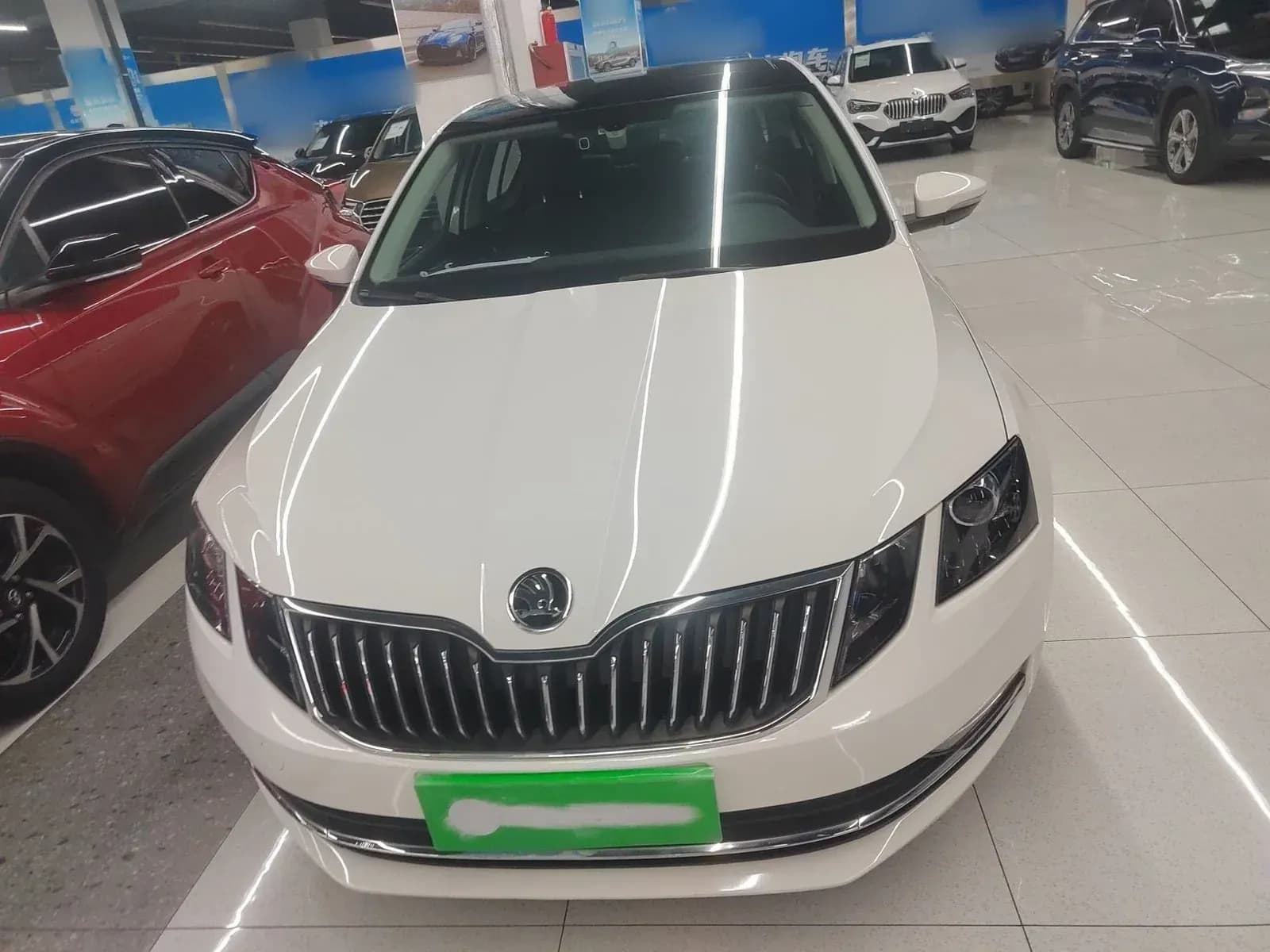 Thumbnail - Skoda Octavia TSI230 DSG Luxury condition photo 2