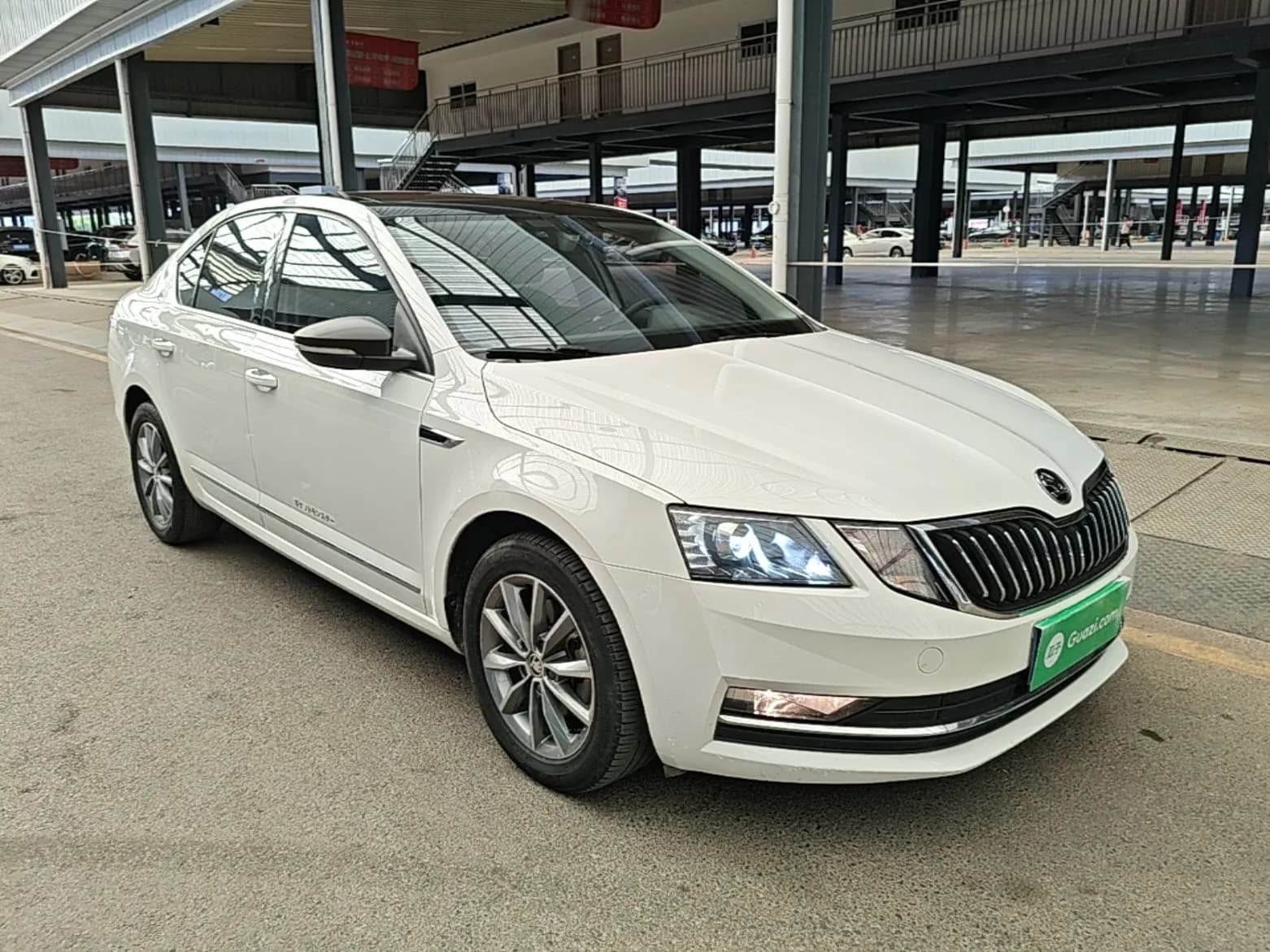 Thumbnail - Skoda Octavia TSI230 DSG Luxury condition photo 5