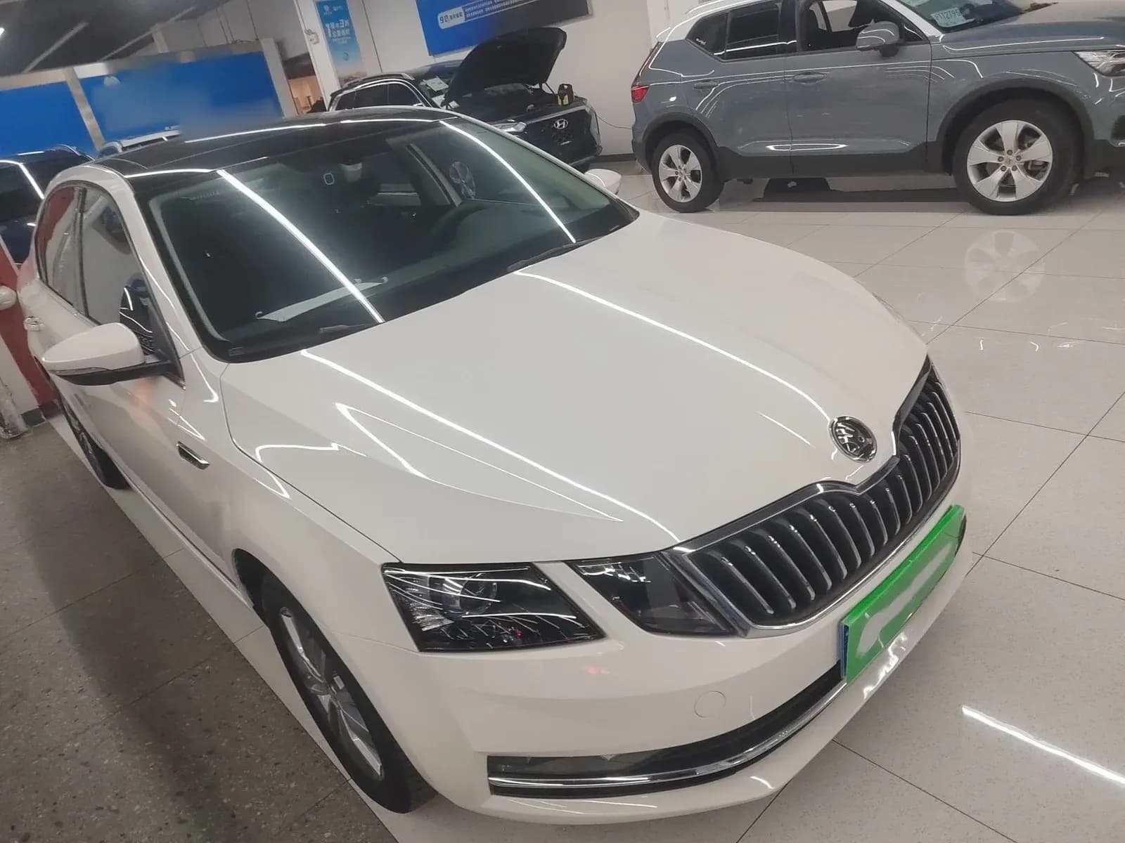 Thumbnail - Skoda Octavia TSI230 DSG Luxury condition photo 5
