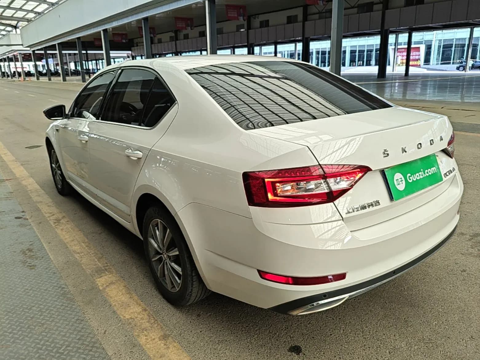 Thumbnail - Skoda Octavia TSI230 DSG Luxury condition photo 6