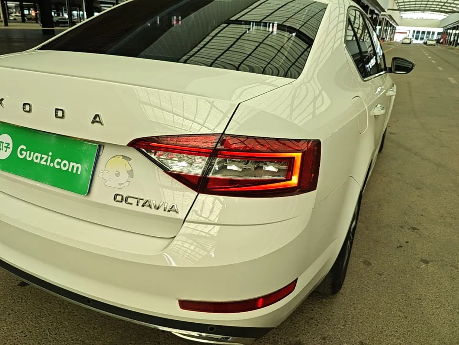 Thumbnail - Skoda Octavia TSI230 DSG Luxury condition photo 7