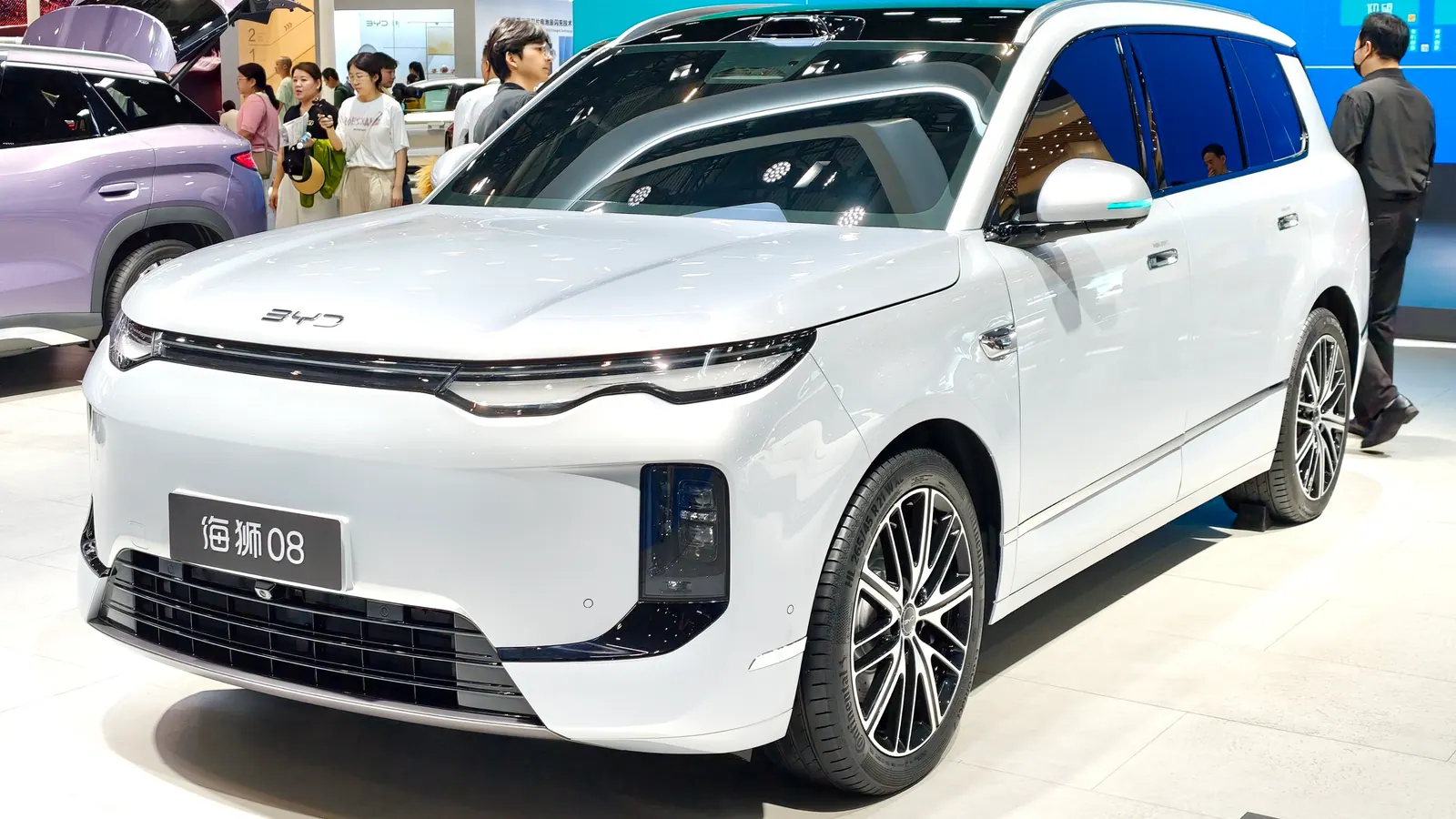 BYD Sealion 08 large SUV