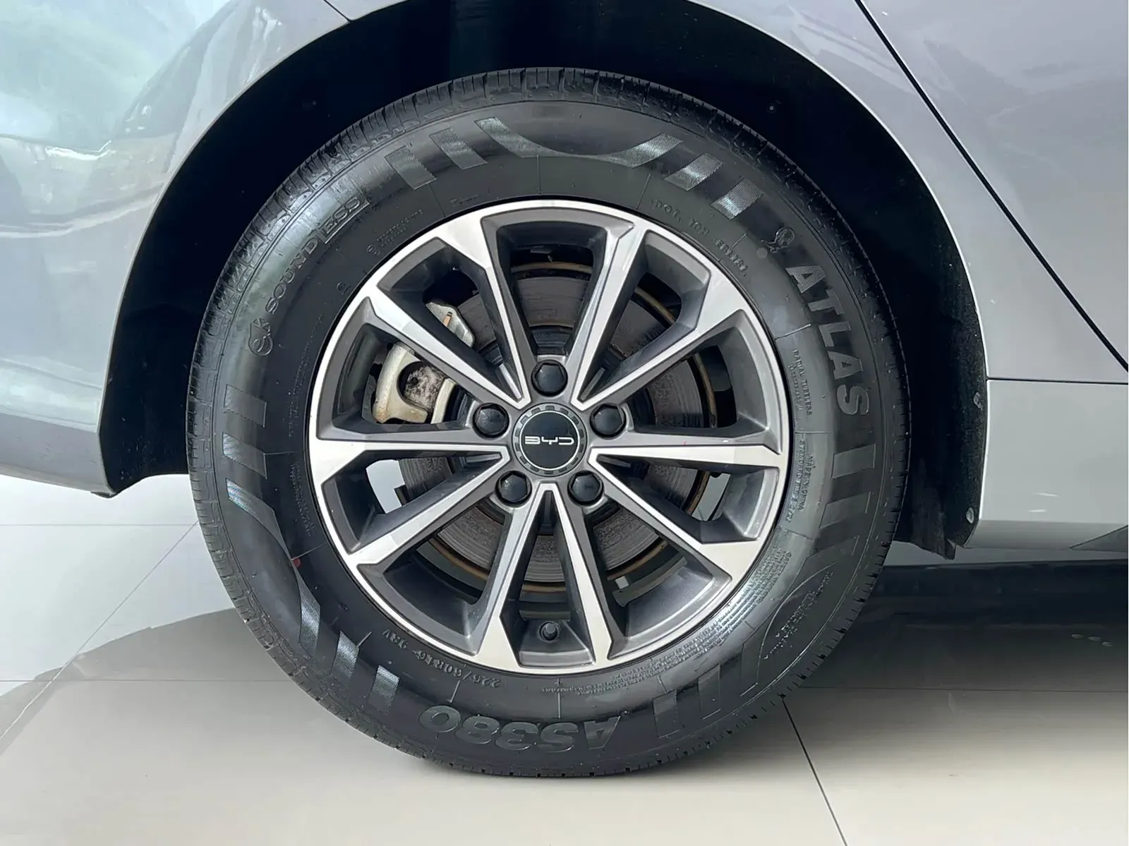 Thumbnail - BYD Destroyer 05 2024 Glory Edition DM-i 55KM Luxury Shenzhen 2024-04 17k km used car photo 10