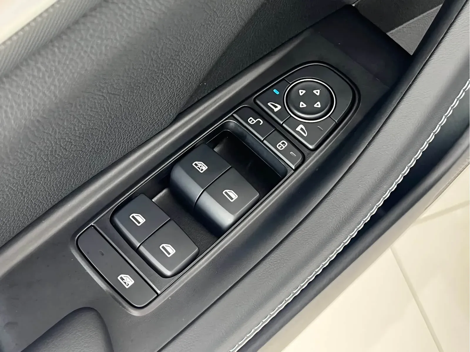 Thumbnail - BYD Destroyer 05 2024 Glory Edition DM-i 55KM Luxury Shenzhen 2024-04 17k km used car photo 15