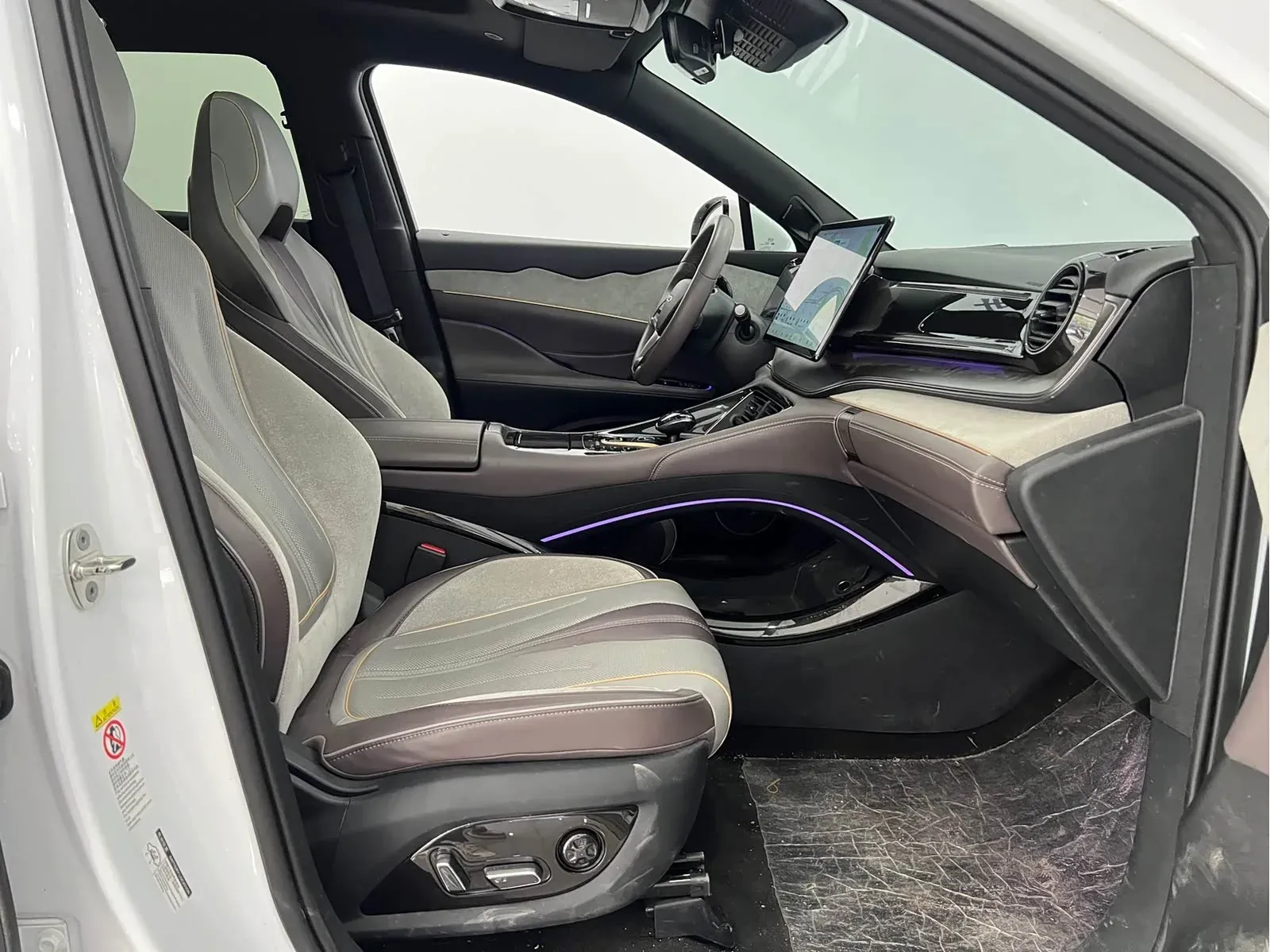 Thumbnail - BYD Frigate 07 2024 Glory Edition DM-i 205KM Flagship Shenzhen 2024-05 38k km used car photo 12