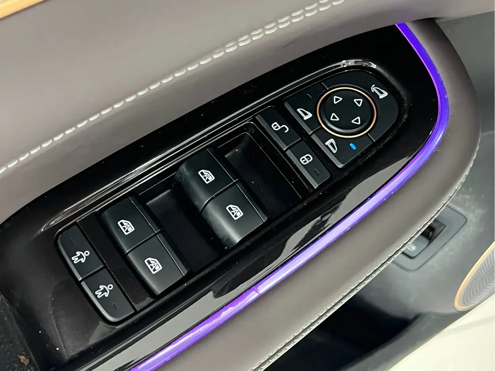 Thumbnail - BYD Frigate 07 2024 Glory Edition DM-i 205KM Flagship Shenzhen 2024-05 38k km used car photo 17