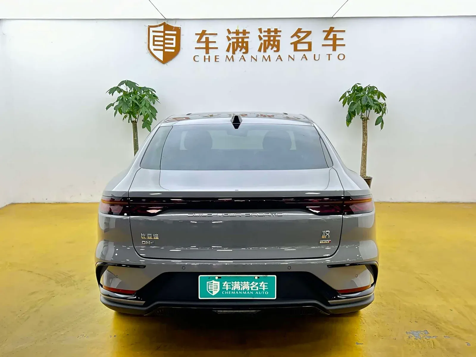 Thumbnail - BYD Han 2025 DM-i Intelligent Drive 125KM Premium Hefei 2025-05 19k km used car photo 1