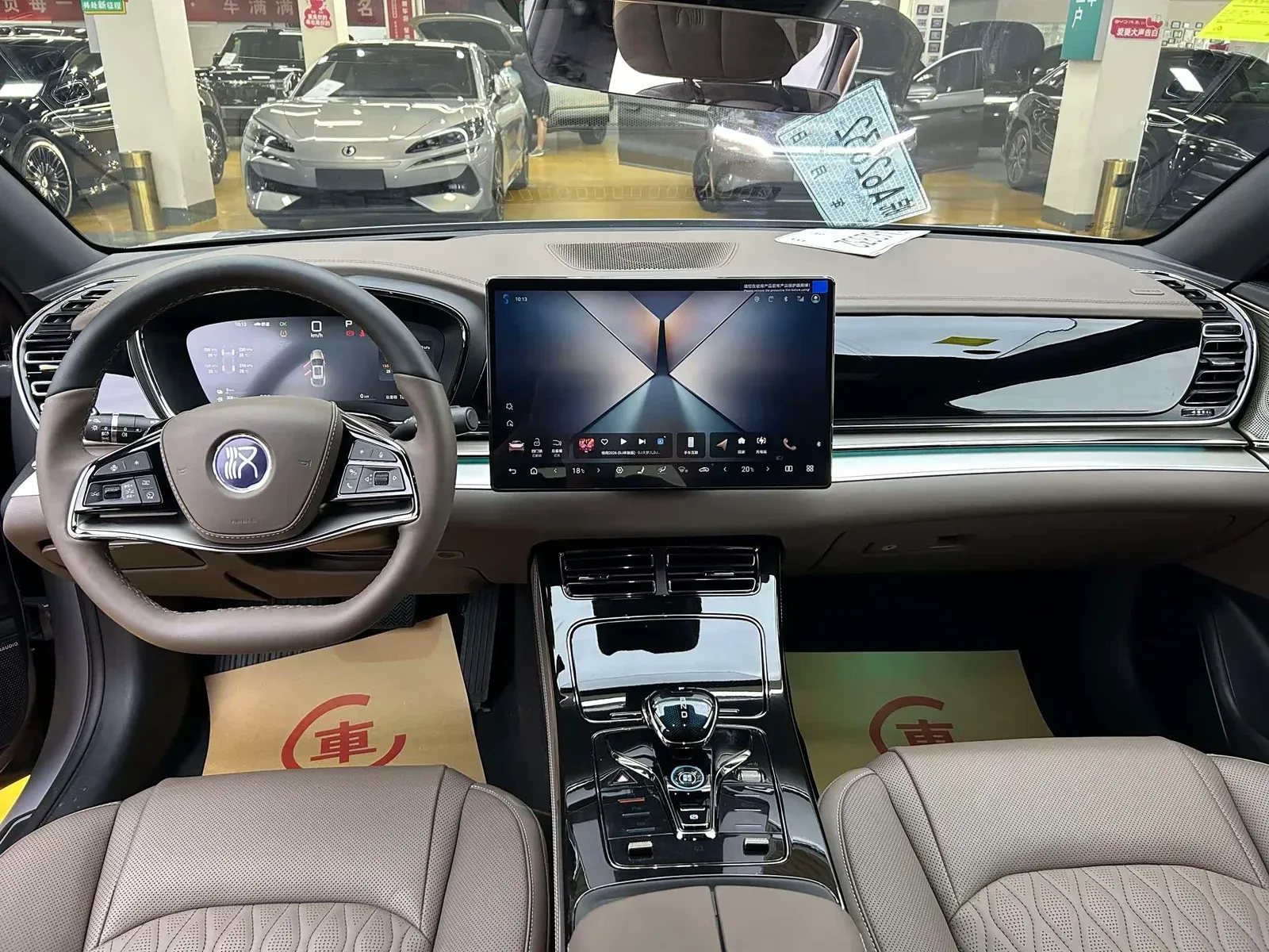 Thumbnail - BYD Han 2025 DM-i Intelligent Drive 125KM Premium Hefei 2025-05 19k km used car photo 7