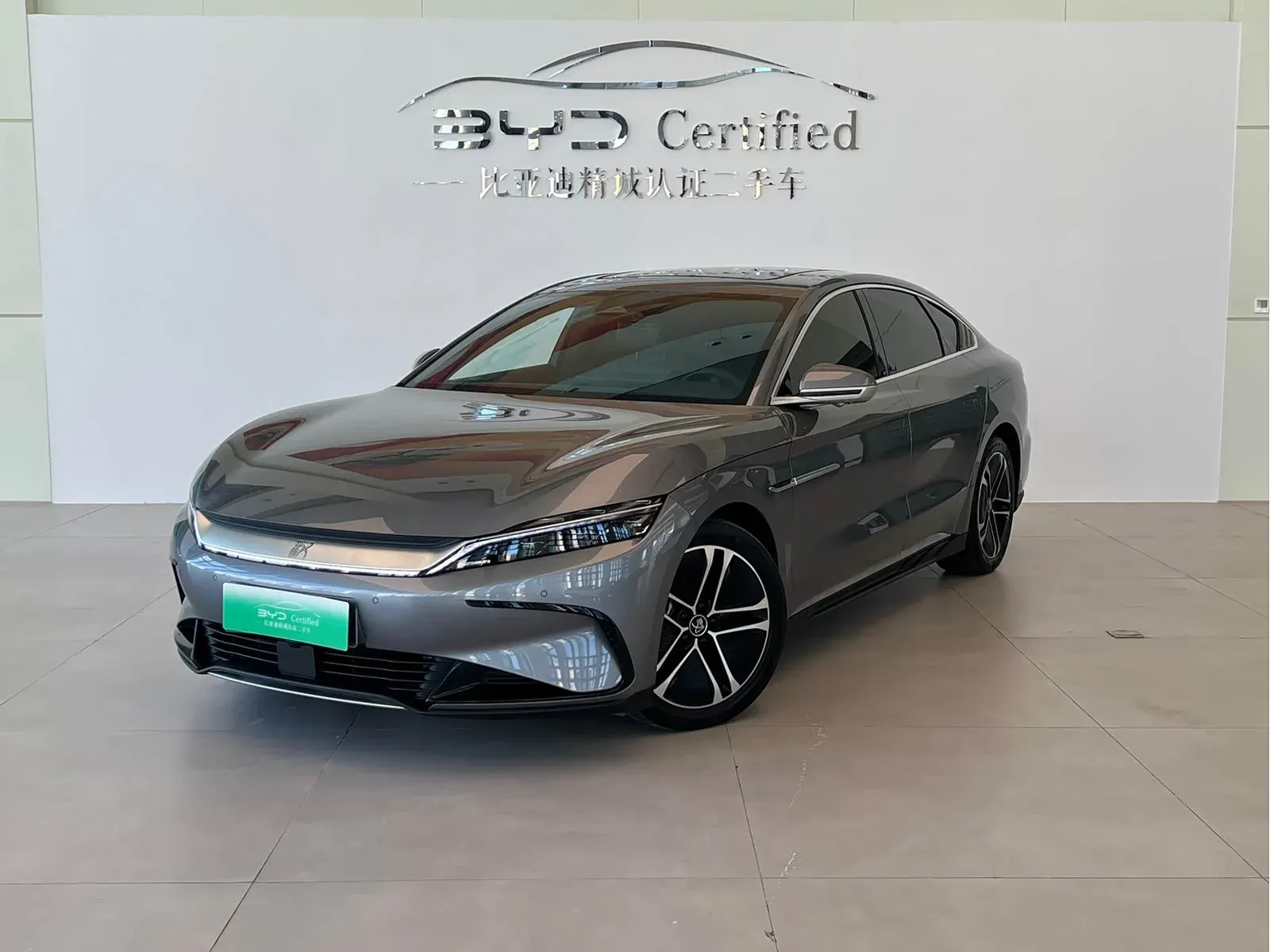 Thumbnail - BYD Han 2025 DM-i Intelligent Drive 125KM Premium Hefei 2025-05 19k km used car photo 17