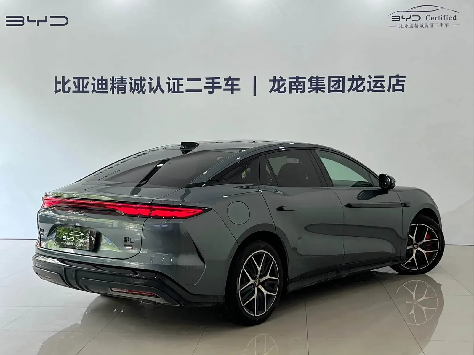 Thumbnail - BYD Han L 2025 DM-p AWD LiDAR Flagship Shenzhen 2025-04 8k km used car photo 14