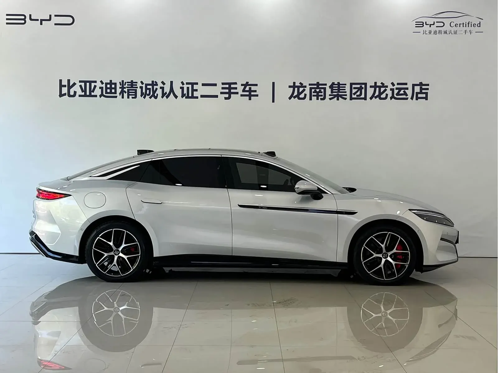 Thumbnail - BYD Han L 2025 EV AWD LiDAR Flagship Shenzhen 2025-04 10k km used car photo 10