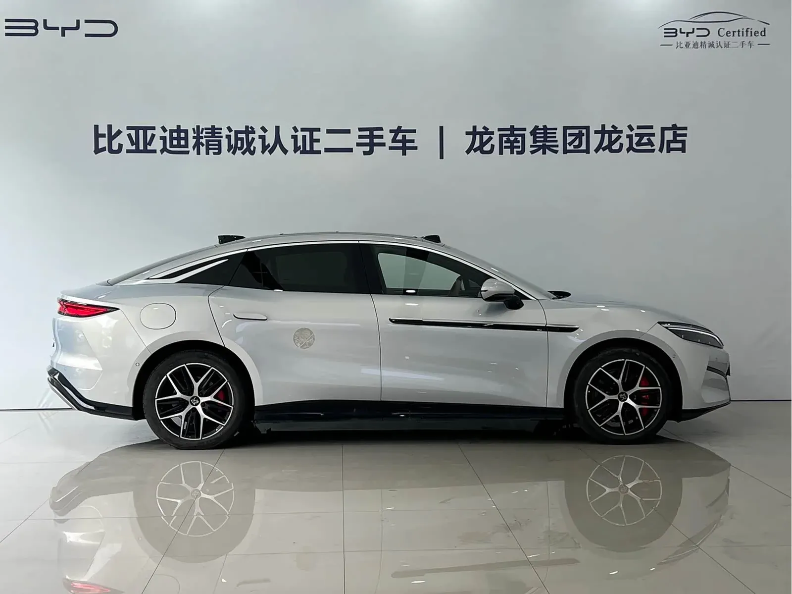 Thumbnail - BYD Han L 2025 EV AWD LiDAR Flagship Shenzhen 2025-04 7k km used car photo 10