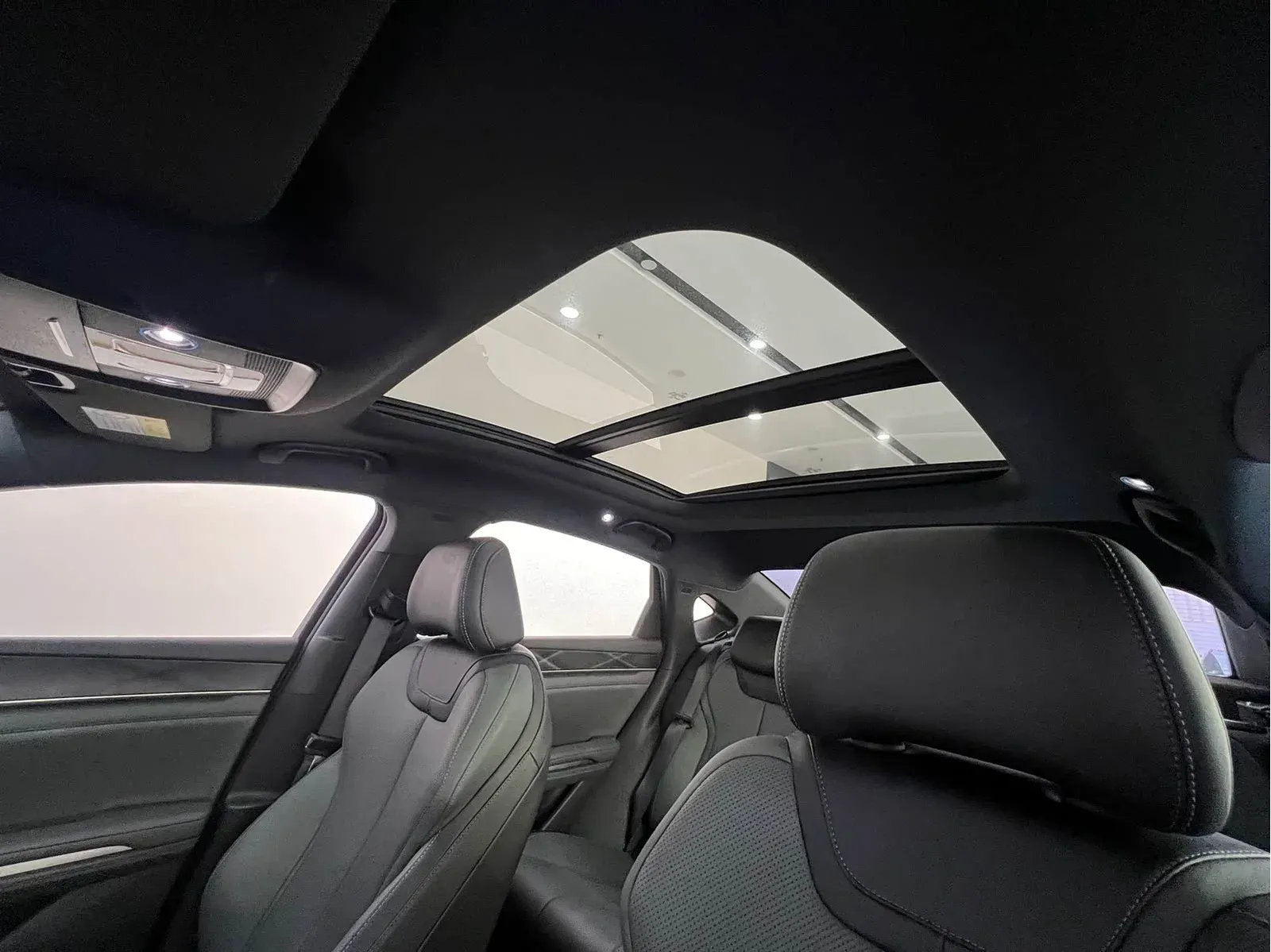 Thumbnail - BYD Qin L 2025 DM-i Intelligent Drive 120KM Shenzhen 2025-01 3k km used car photo 1