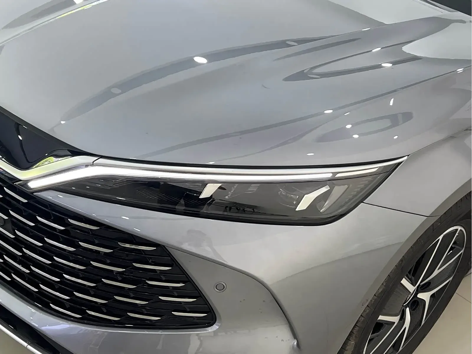 Thumbnail - BYD Qin L 2025 DM-i Intelligent Drive 120KM Shenzhen 2025-01 3k km used car photo 4
