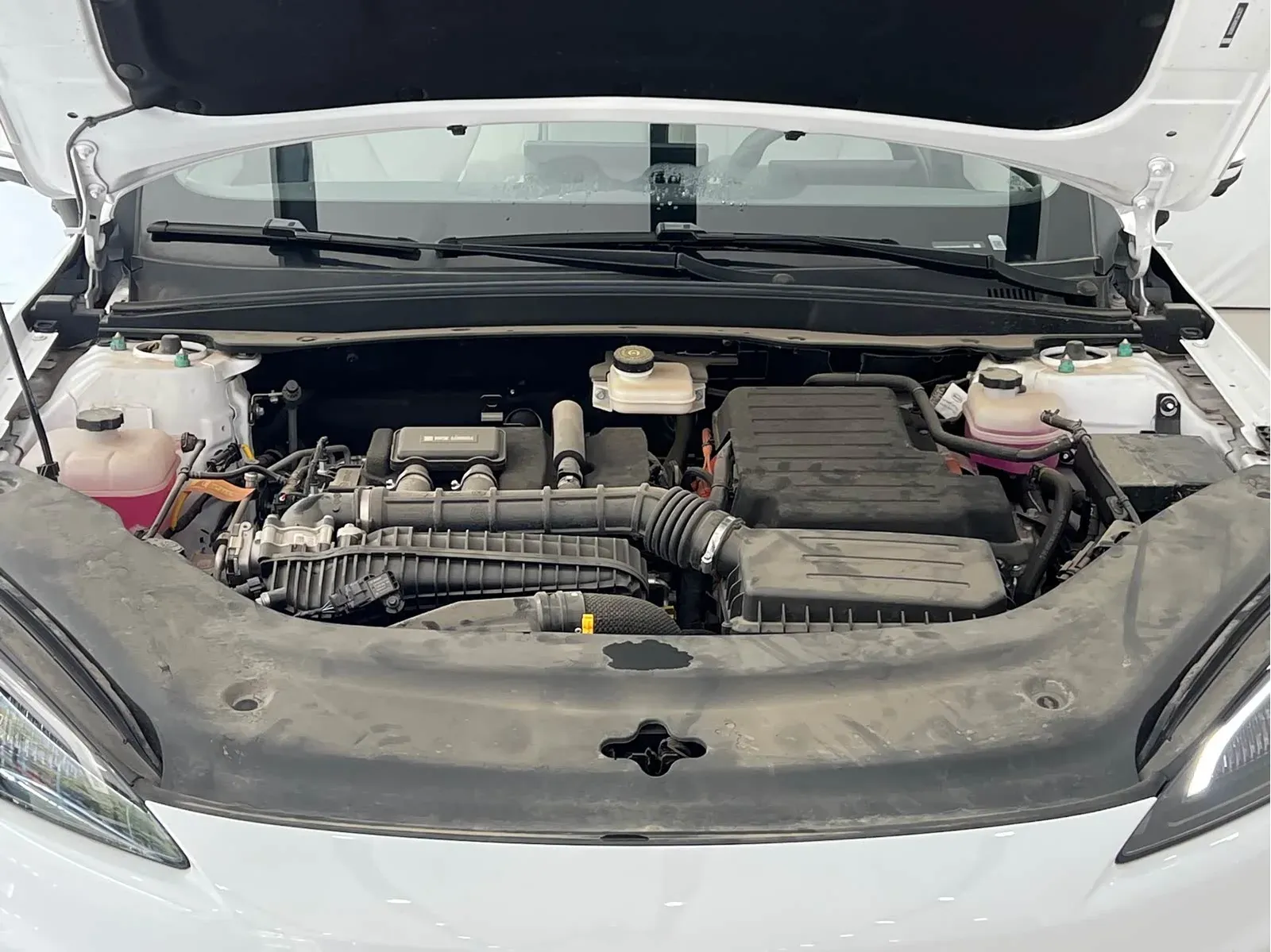 Thumbnail - BYD Seal 05 DM-i 2025 DM-i Intelligent Drive 120KM Flagship Shenzhen 2025-03 5k km used car photo 5