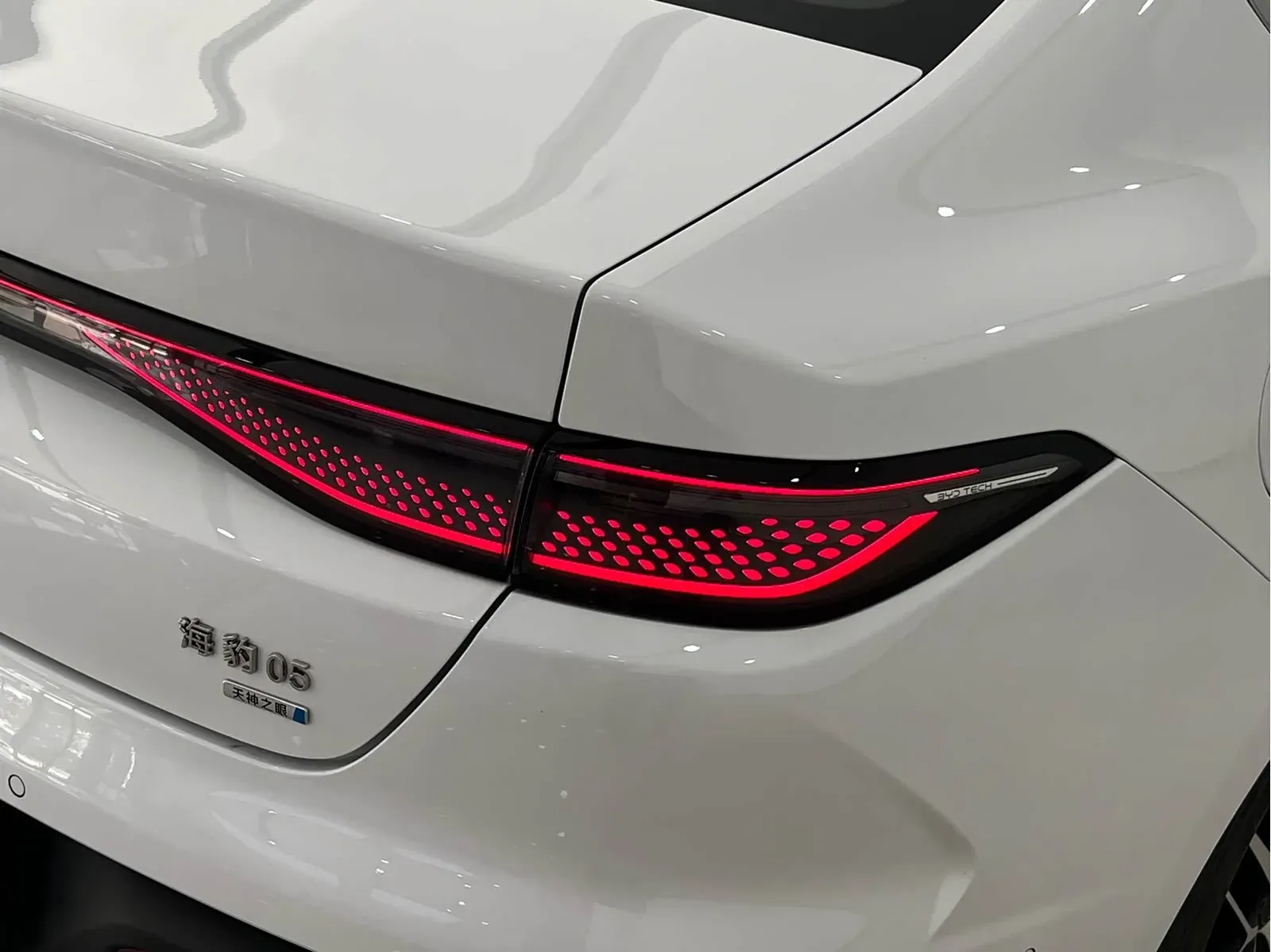 Thumbnail - BYD Seal 05 DM-i 2025 DM-i Intelligent Drive 120KM Flagship Shenzhen 2025-03 5k km used car photo 7