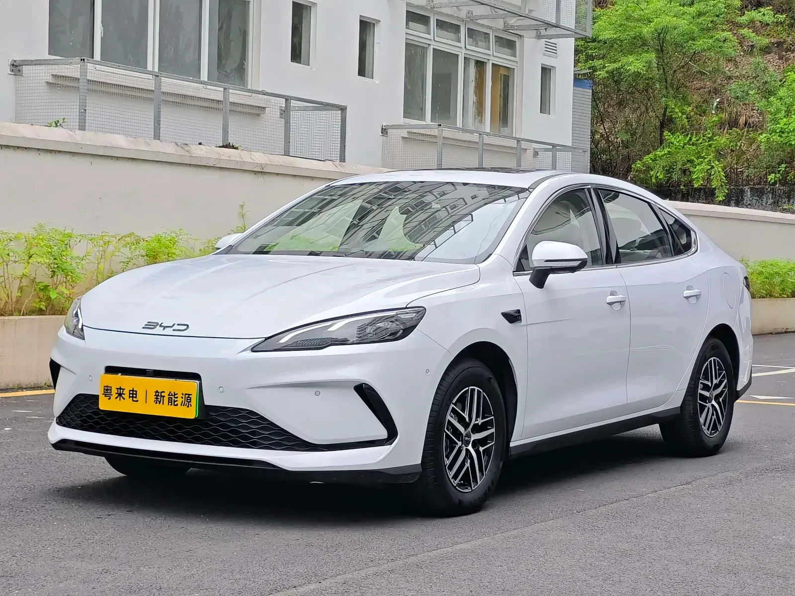 Thumbnail - BYD Seal 05 DM-i 2025 DM-i Intelligent Drive 120KM Flagship Shenzhen 2025-03 5k km used car photo 24