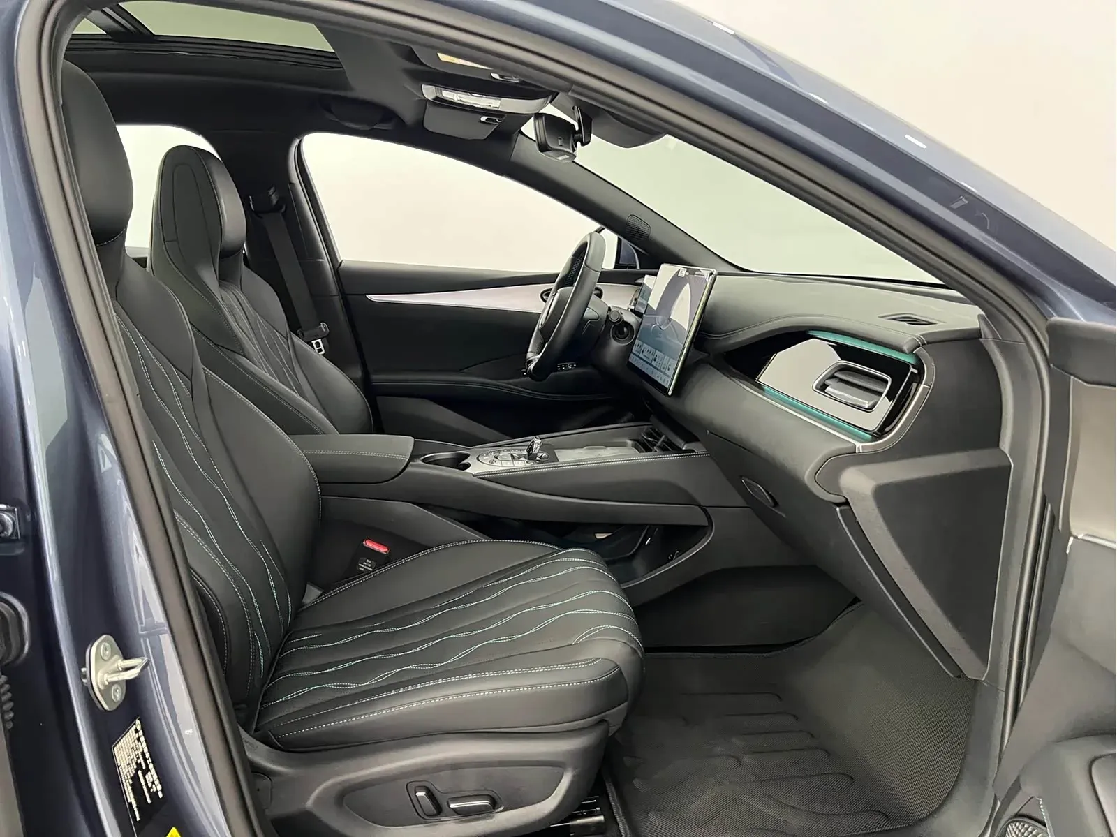 Thumbnail - BYD Seal 06 2025 DM-i Intelligent Drive 120KM Flagship Shenzhen 2025-03 4k km used car photo 11