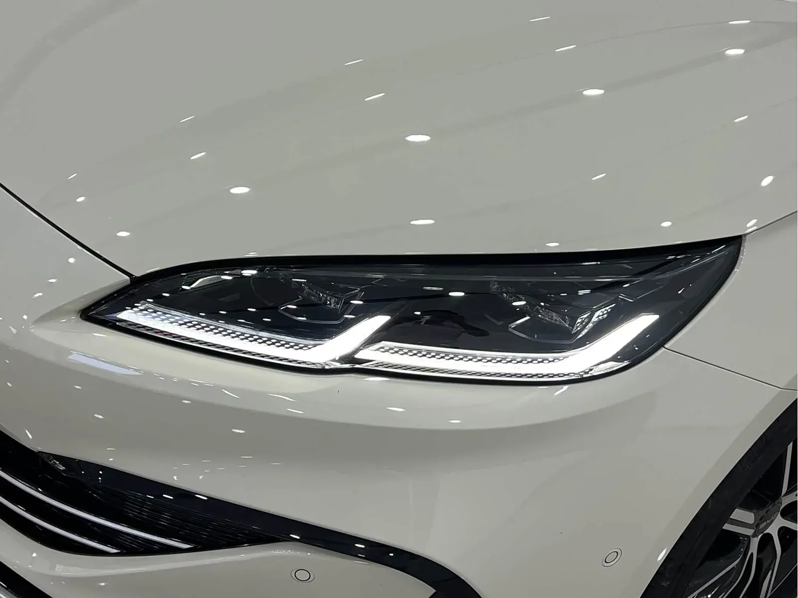 Thumbnail - BYD Seal 06 2025 DM-i Intelligent Drive 120KM Premium Shenzhen 2025-02 3k km used car photo 4