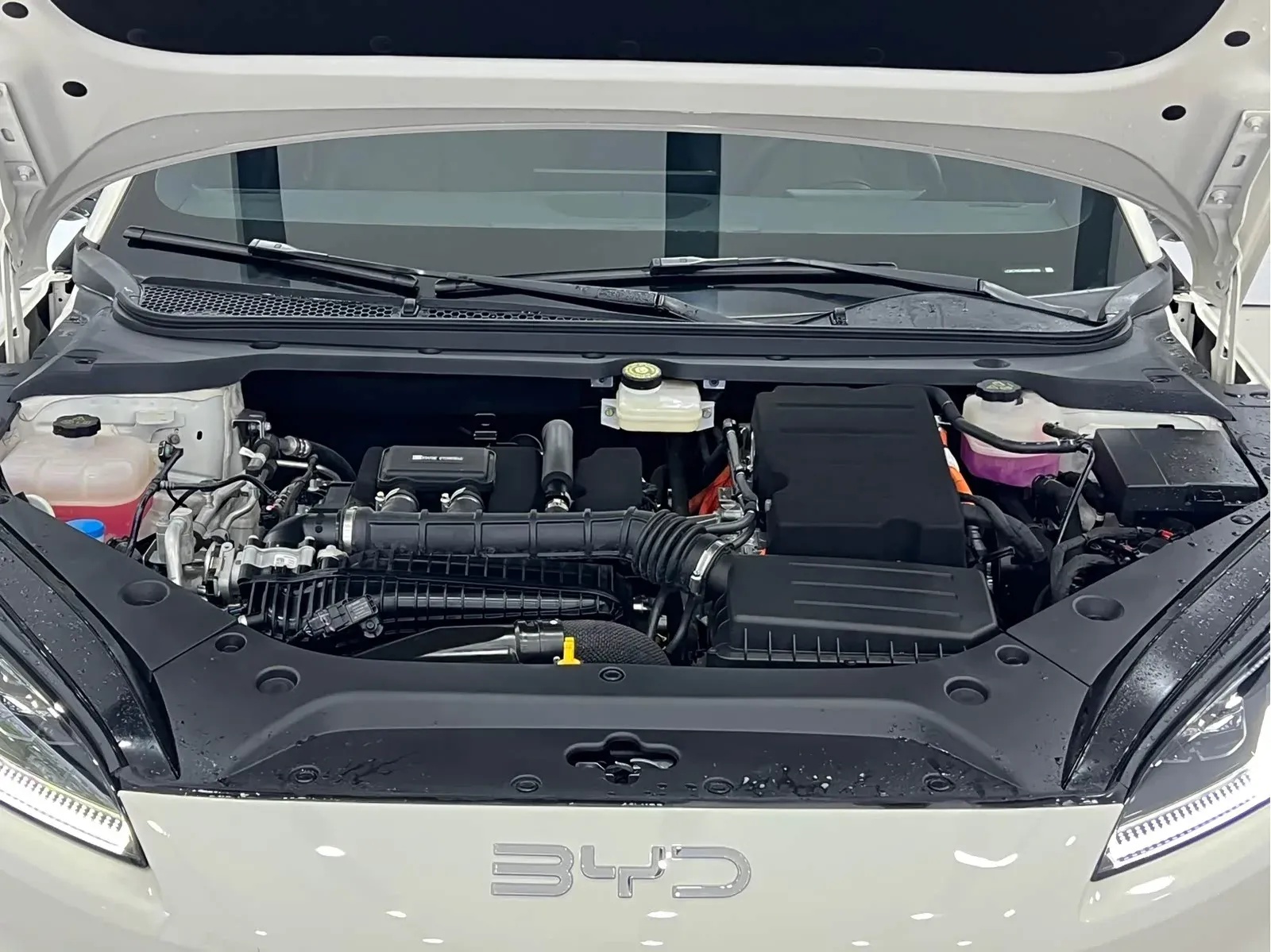 Thumbnail - BYD Seal 06 2025 DM-i Intelligent Drive 120KM Premium Shenzhen 2025-02 3k km used car photo 5