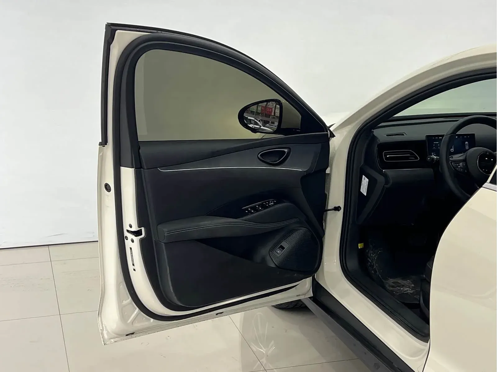 Thumbnail - BYD Seal 06 2025 DM-i Intelligent Drive 120KM Premium Shenzhen 2025-02 3k km used car photo 14