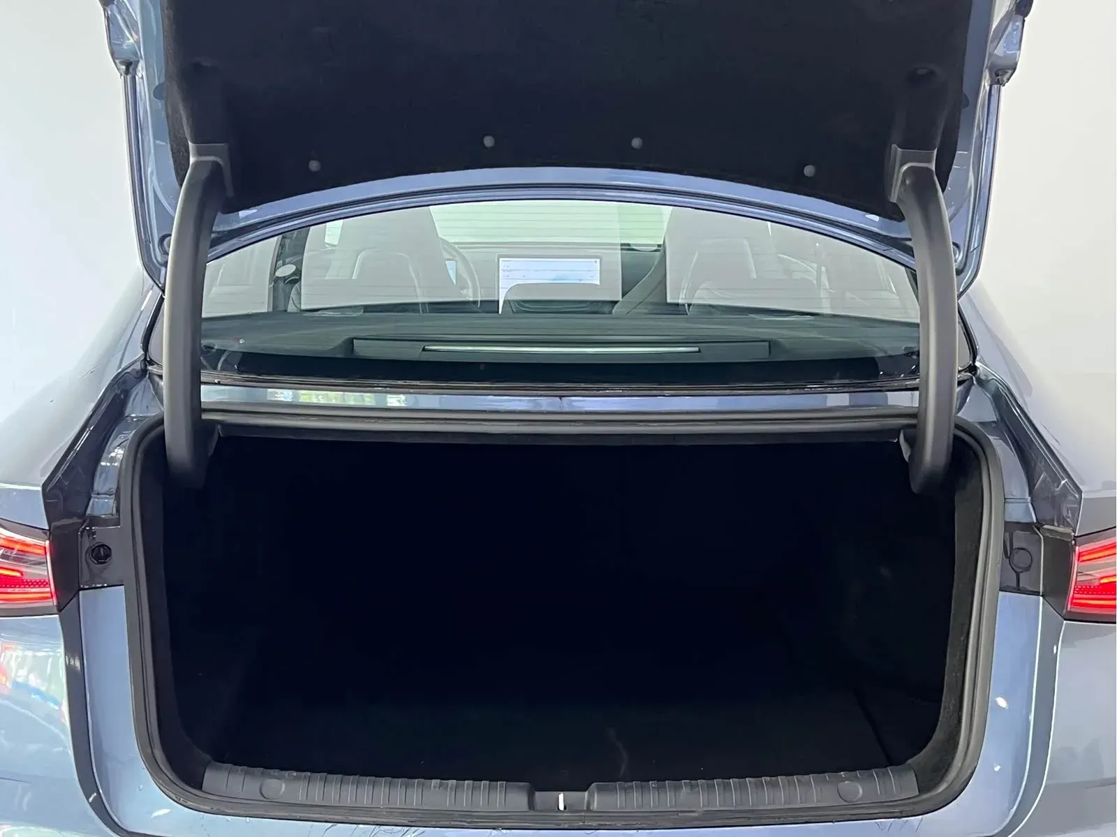 Thumbnail - BYD Seal 06 2025 DM-i Intelligent Drive 120KM Premium Shenzhen 2025-02 8k km used car photo 8