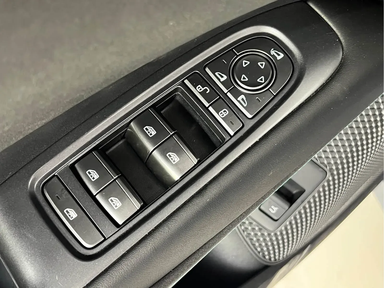 Thumbnail - BYD Seal 06 2025 DM-i Intelligent Drive 120KM Premium Shenzhen 2025-02 8k km used car photo 15