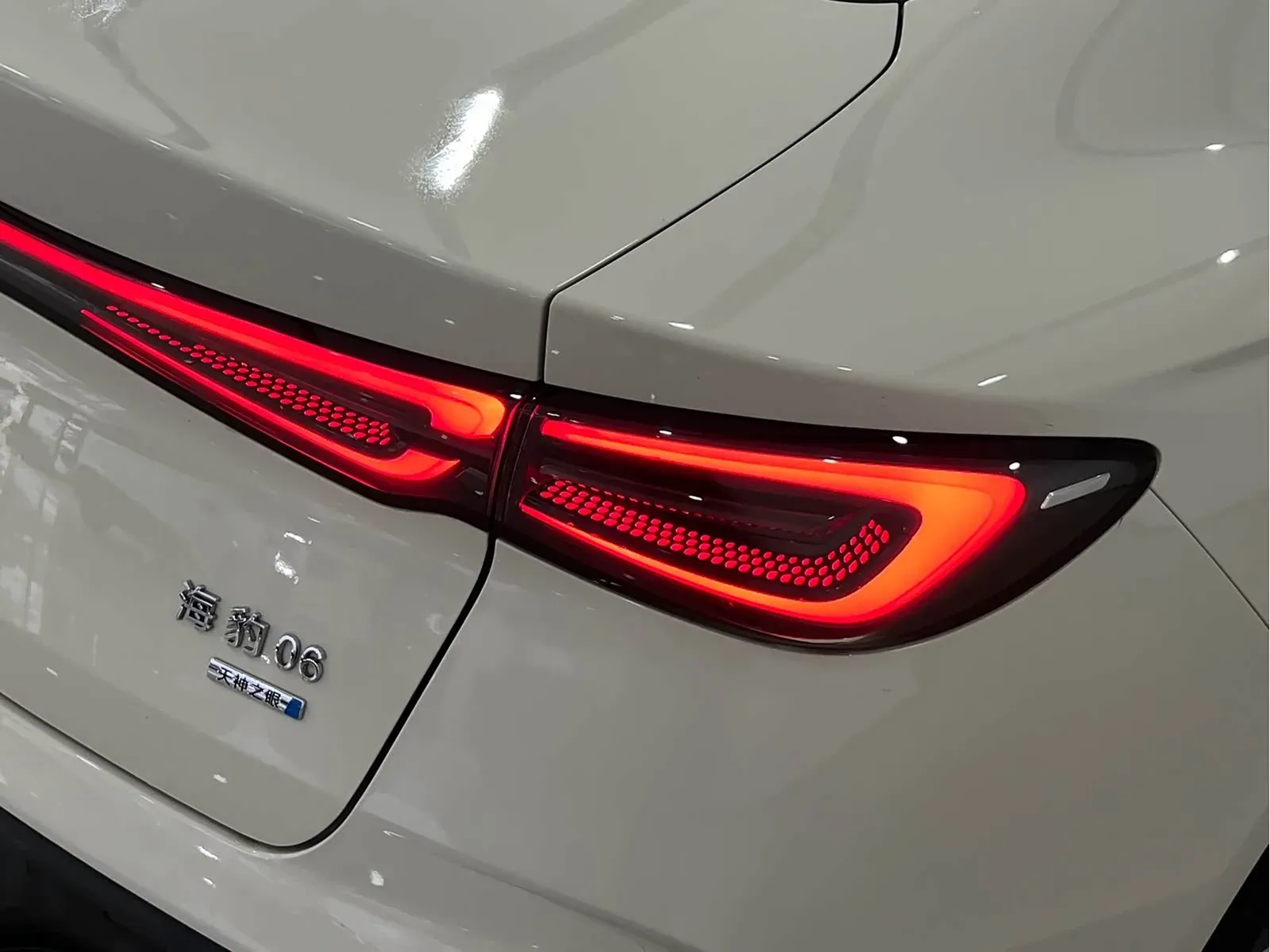 Thumbnail - BYD Seal 06 2025 DM-i Intelligent Drive 120KM Premium Shenzhen 2025-03 1k km used car photo 7