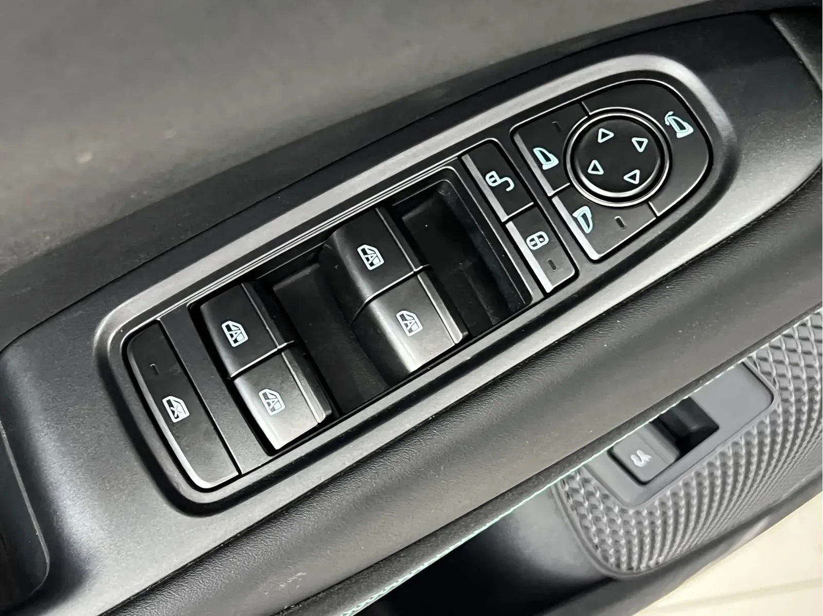 Thumbnail - BYD Seal 06 2025 DM-i Intelligent Drive 120KM Premium Shenzhen 2025-03 1k km used car photo 15