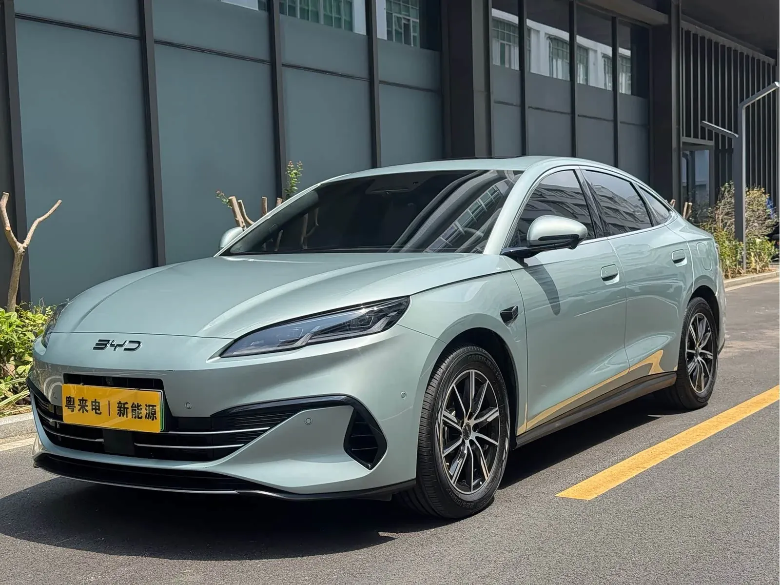Thumbnail - BYD Seal 06 2025 DM-i Intelligent Drive 120KM Premium Shenzhen 2025-03 1k km used car photo 27