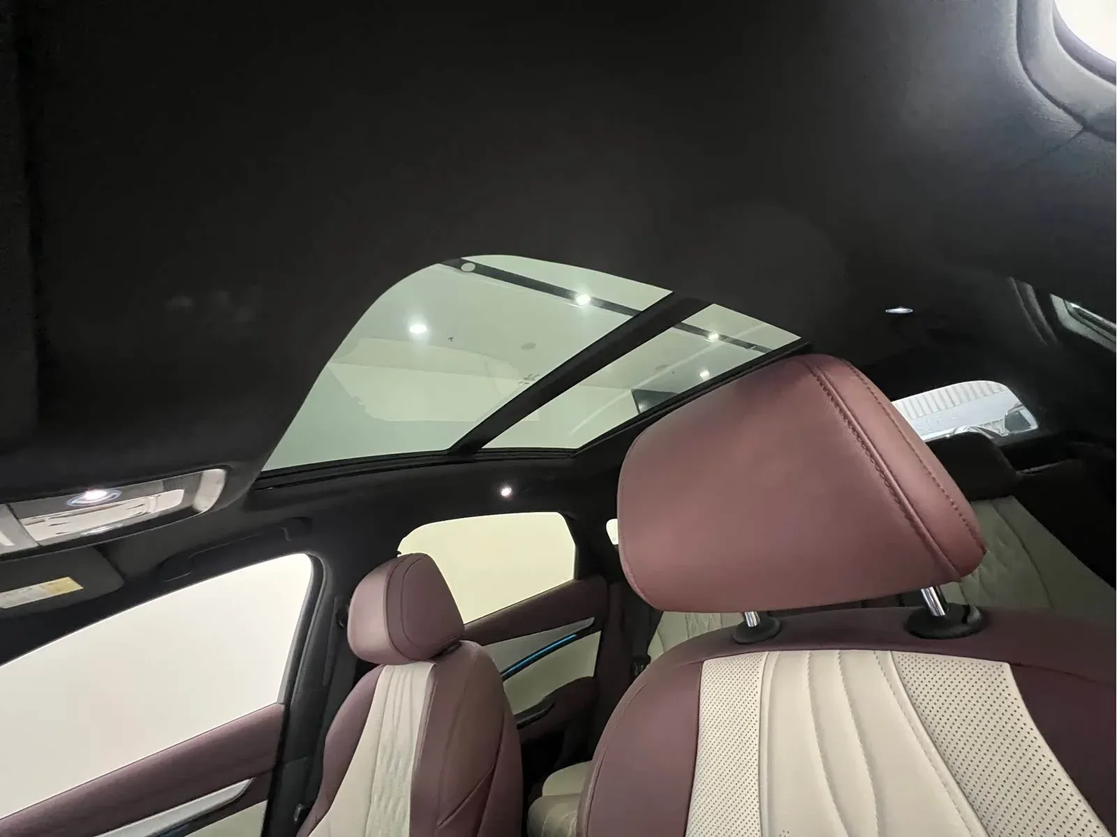 Thumbnail - BYD Seal 07 DM-i 2025 DM-i 1.5T 125KM Flagship Shenzhen 2024-11 21k km used car photo 1
