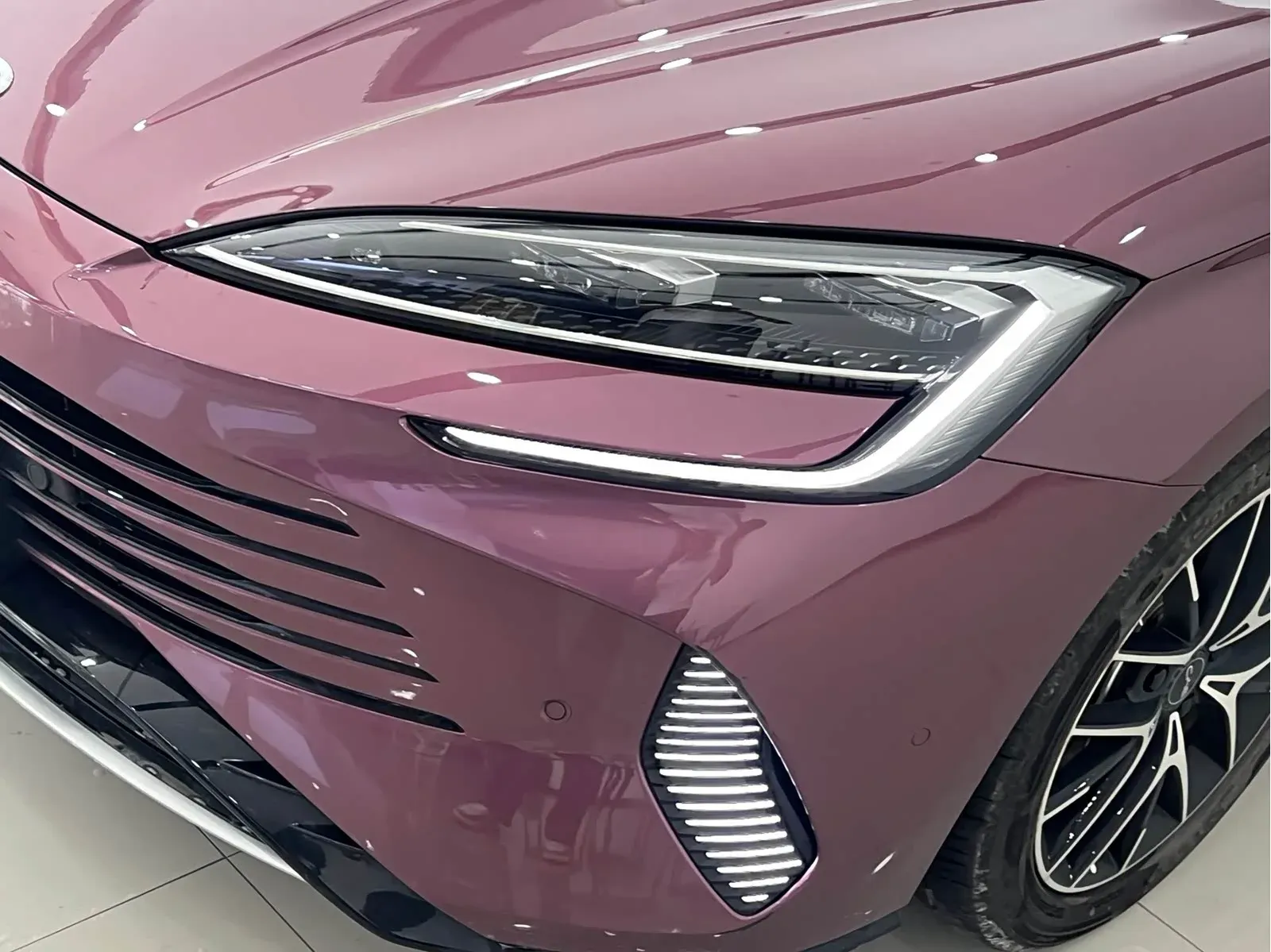 Thumbnail - BYD Seal 07 DM-i 2025 DM-i 1.5T 125KM Flagship Shenzhen 2024-11 21k km used car photo 4