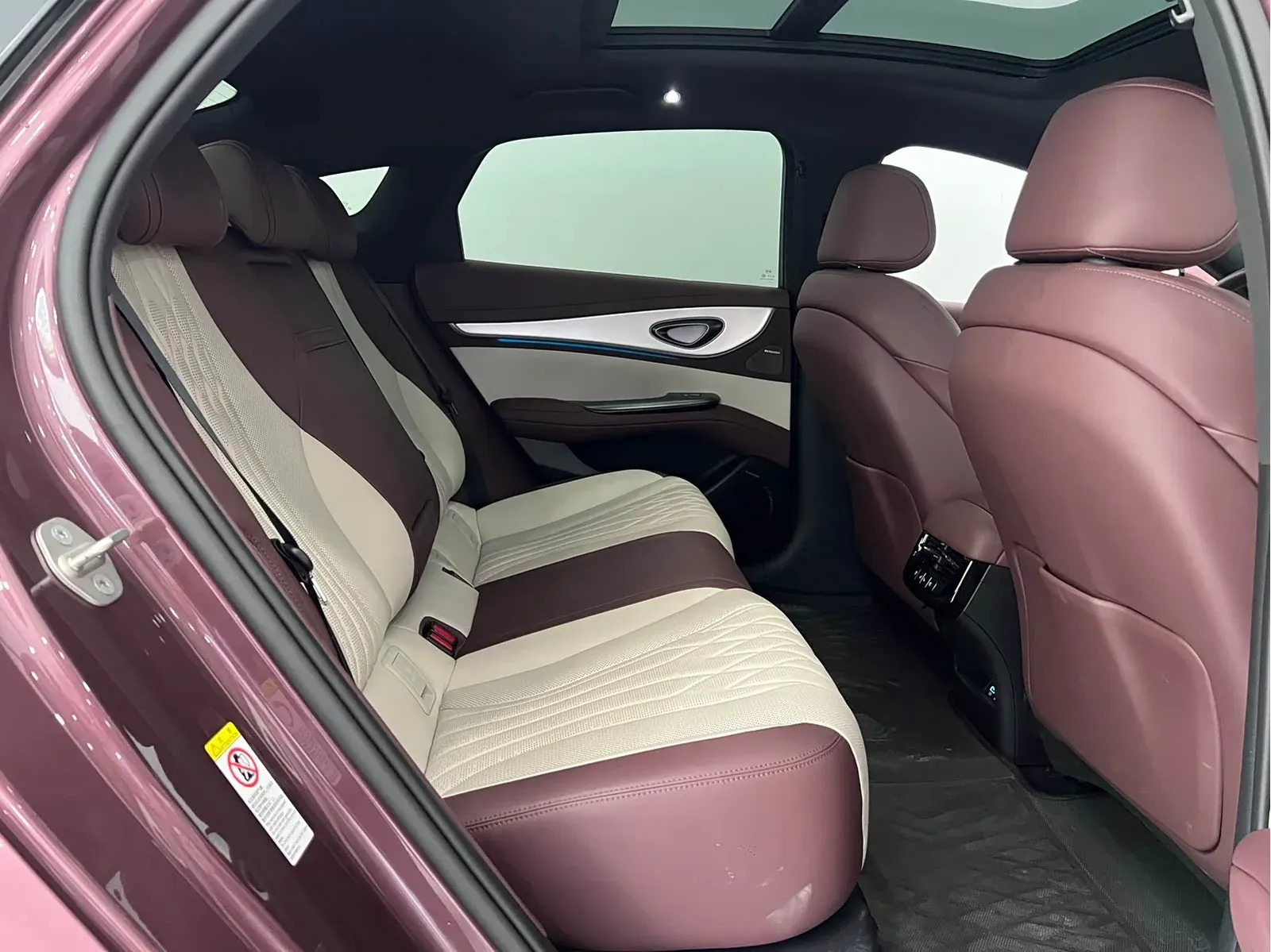Thumbnail - BYD Seal 07 DM-i 2025 DM-i 1.5T 125KM Flagship Shenzhen 2024-11 21k km used car photo 13