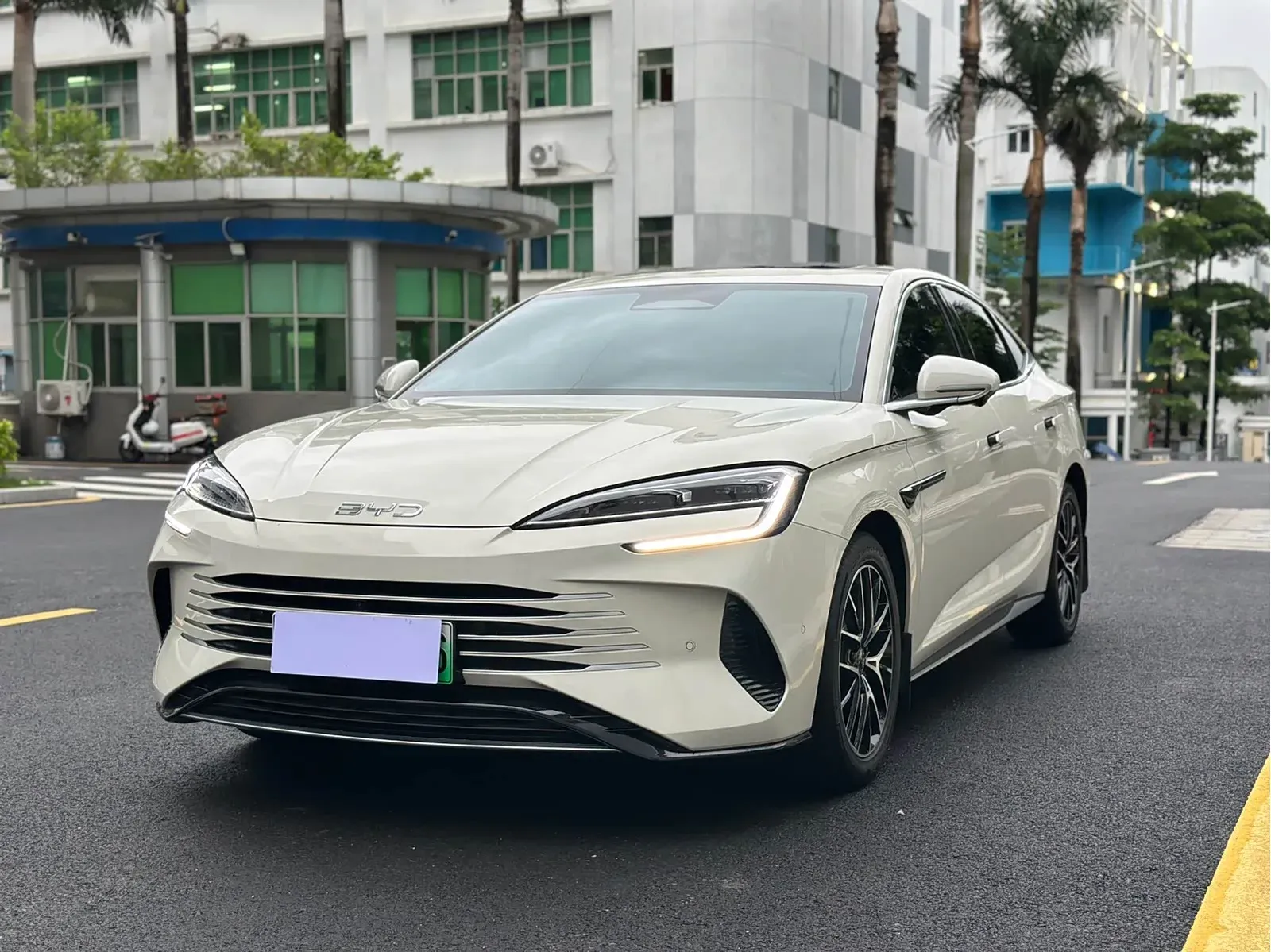 Thumbnail - BYD Seal 07 DM-i 2025 DM-i 1.5T 125KM Flagship Shenzhen 2024-11 21k km used car photo 28