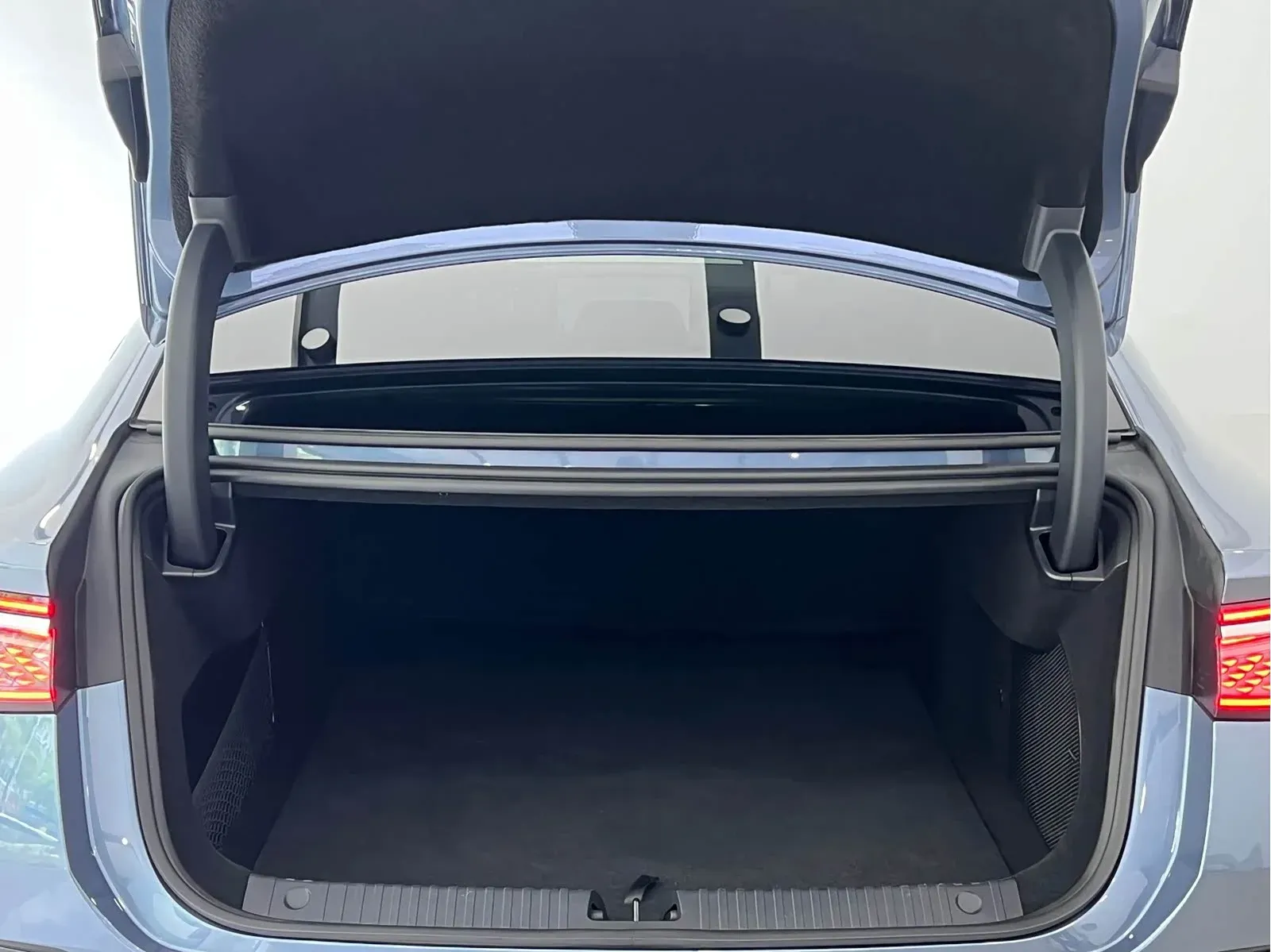Thumbnail - BYD Seal 07 DM-i 2025 Intelligent Drive DM-i 1.5L 125KM Premium Shenzhen 2025-03 9k km used car photo 9