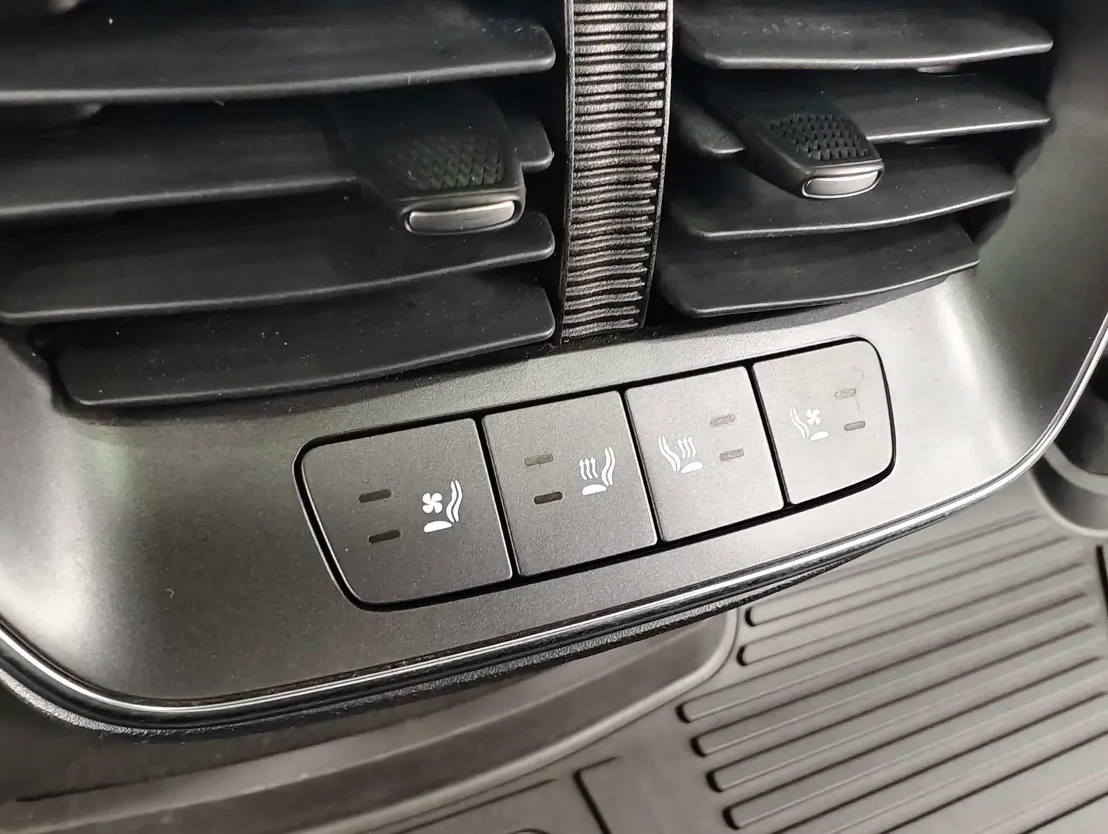 Thumbnail - BYD Sealion 07 EV 2024 610 Smart Drive Nanjing 2024-07 38k km used car photo 22